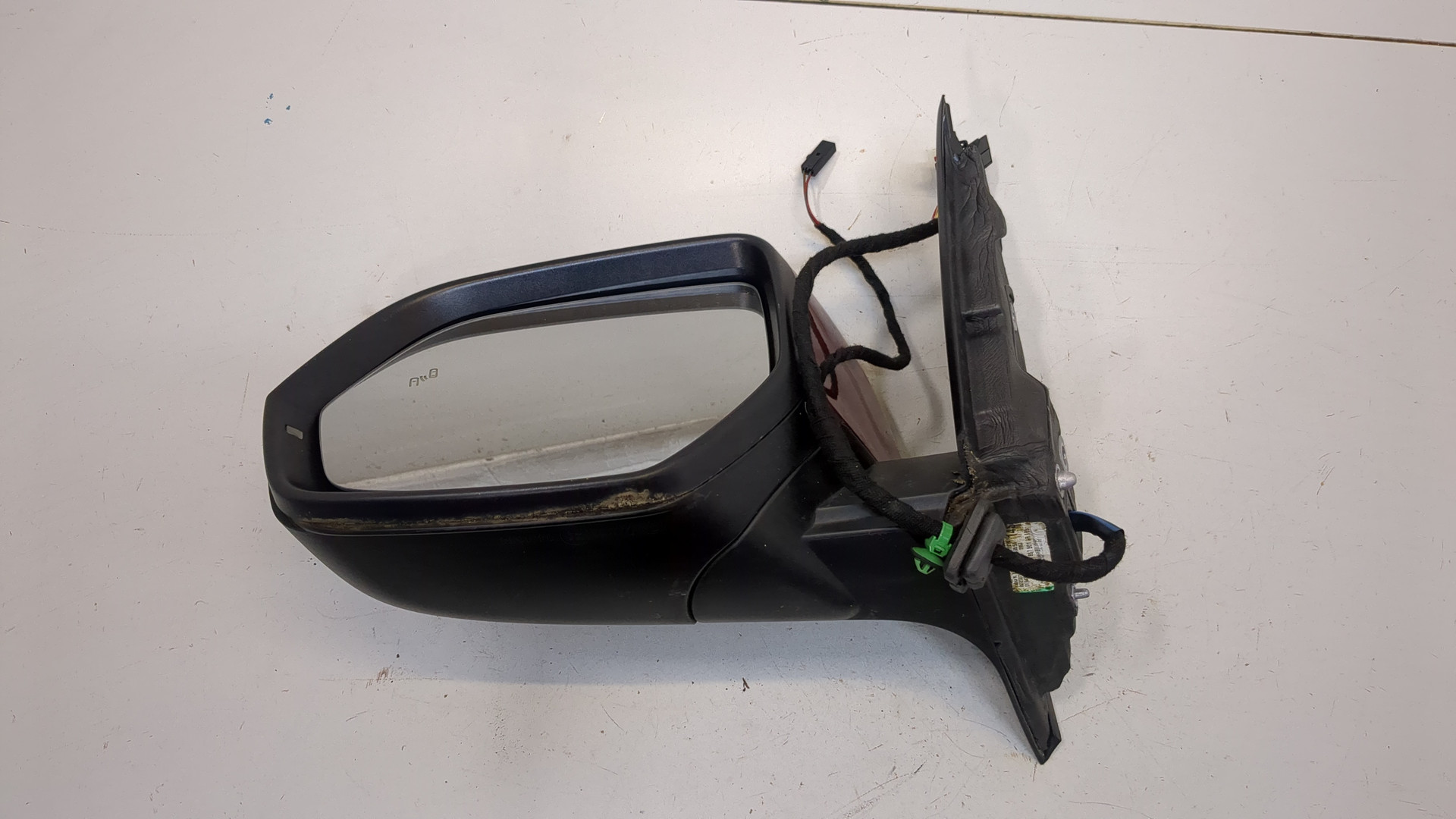 Зеркало левое электрическое