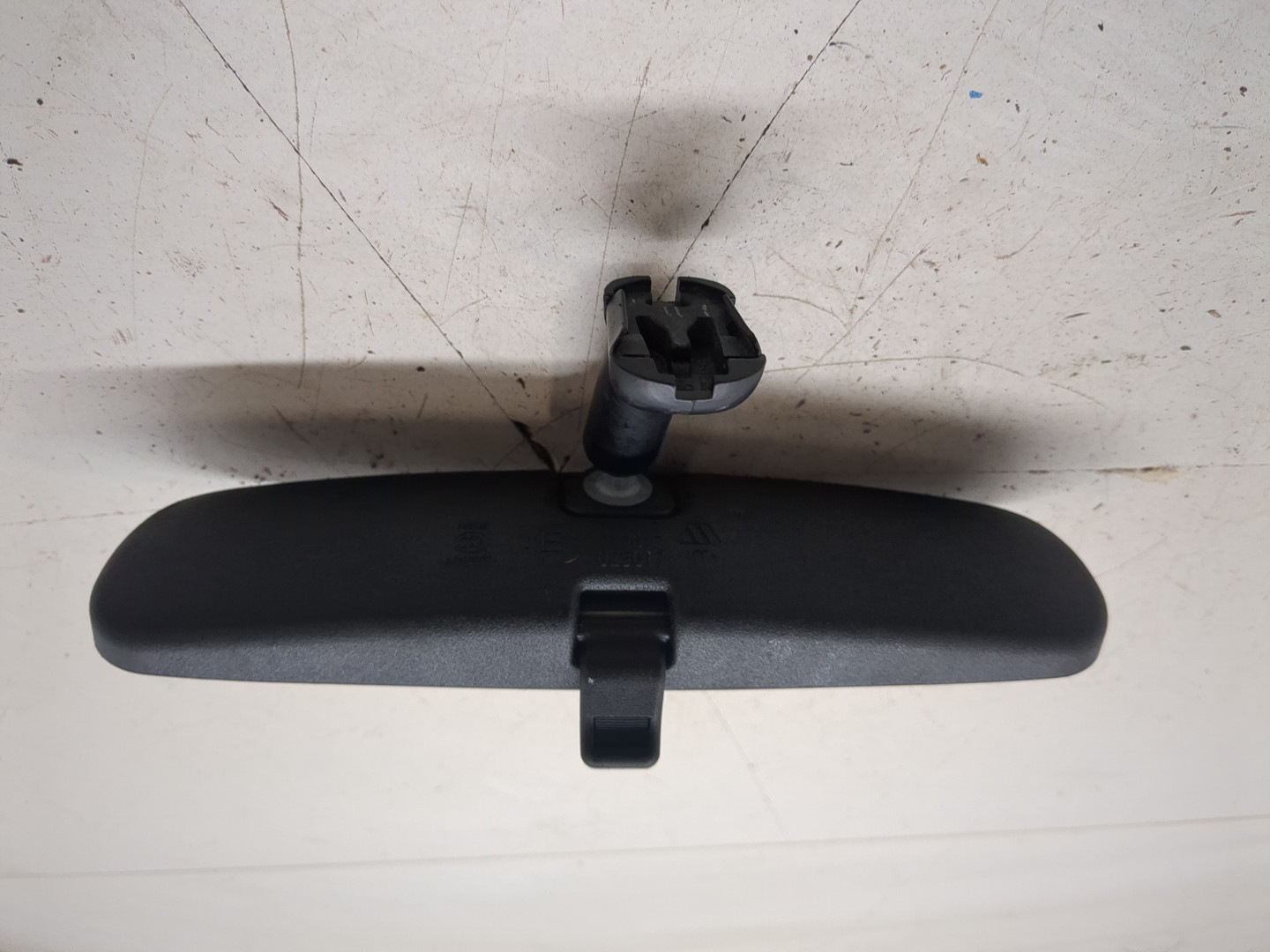 Зеркало заднего вида