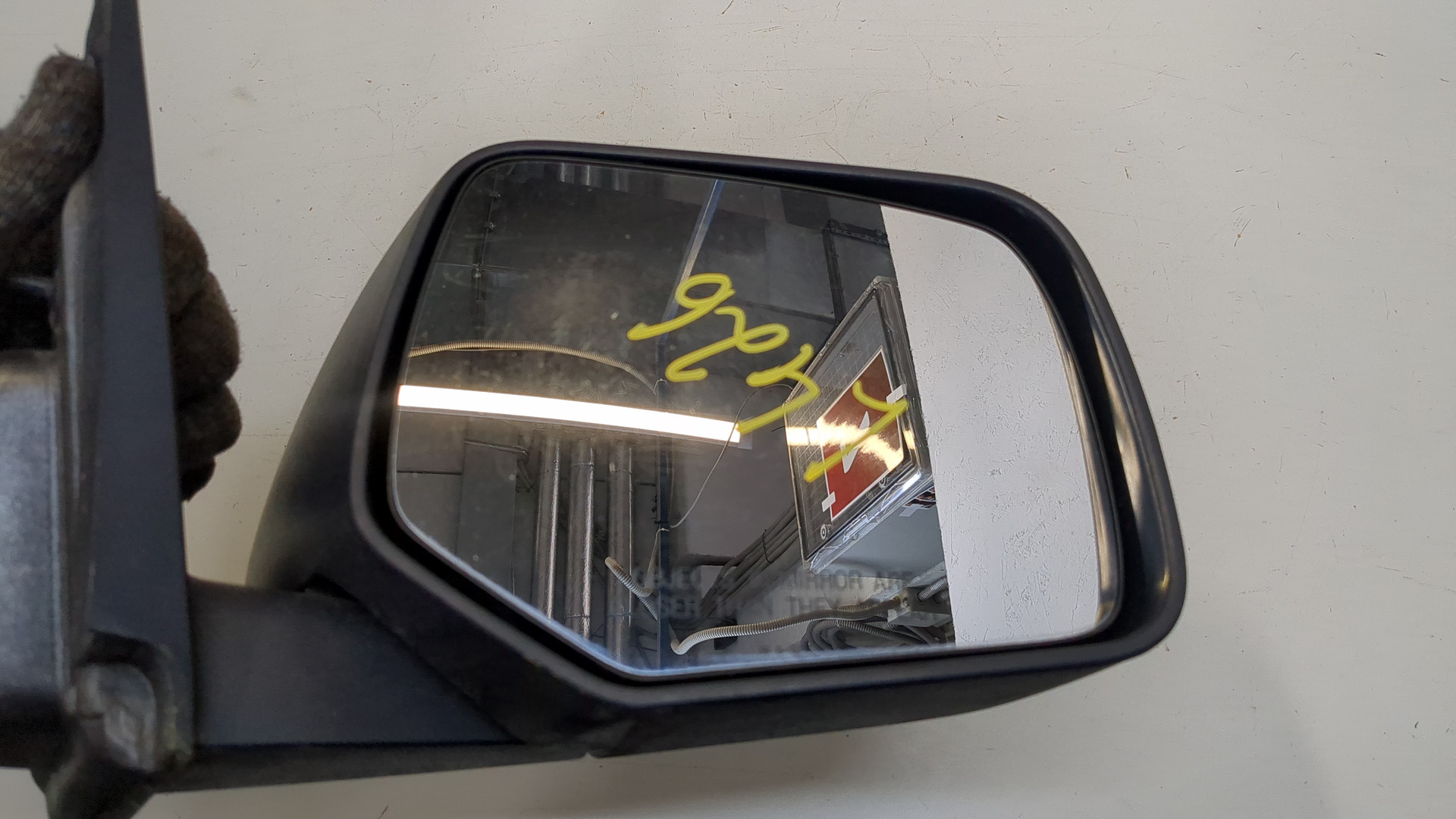 Зеркало правое электрическое