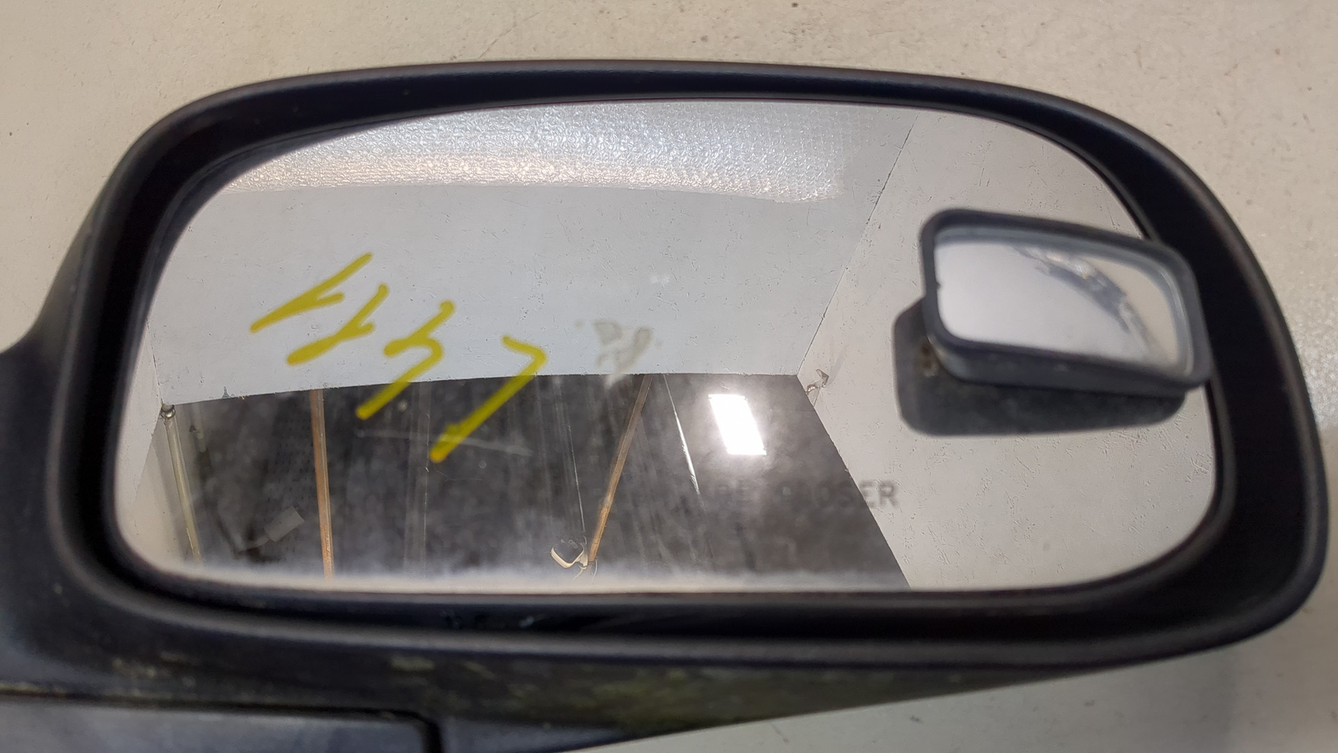 Зеркало правое электрическое