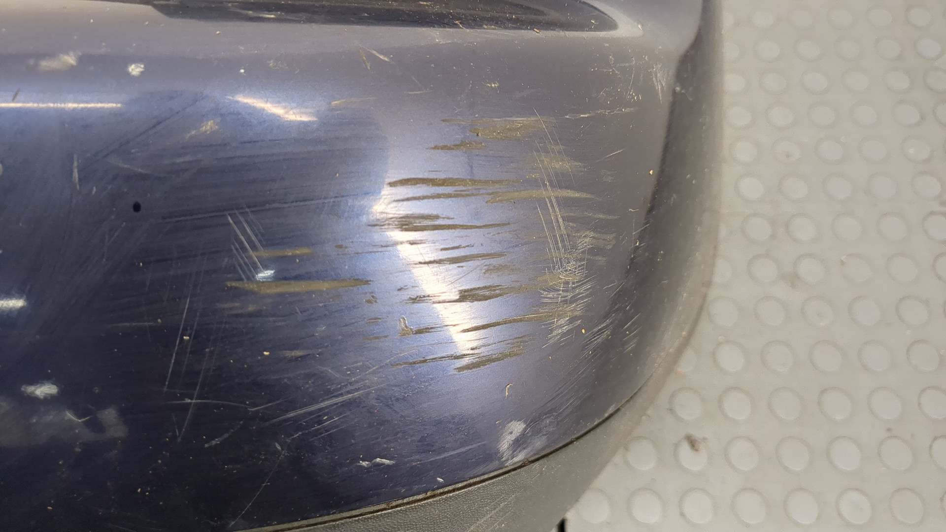 Бампер задний