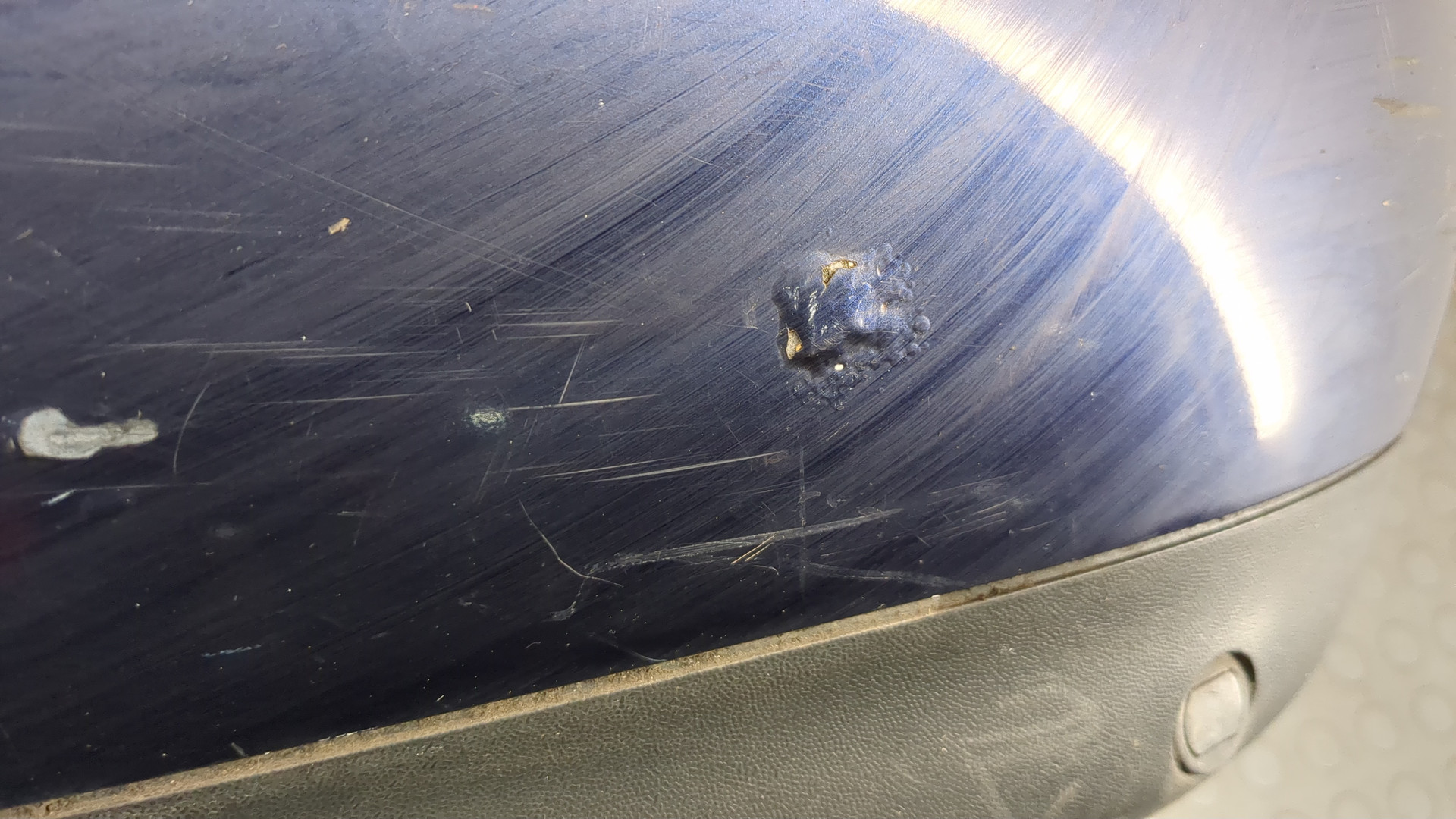 Бампер задний