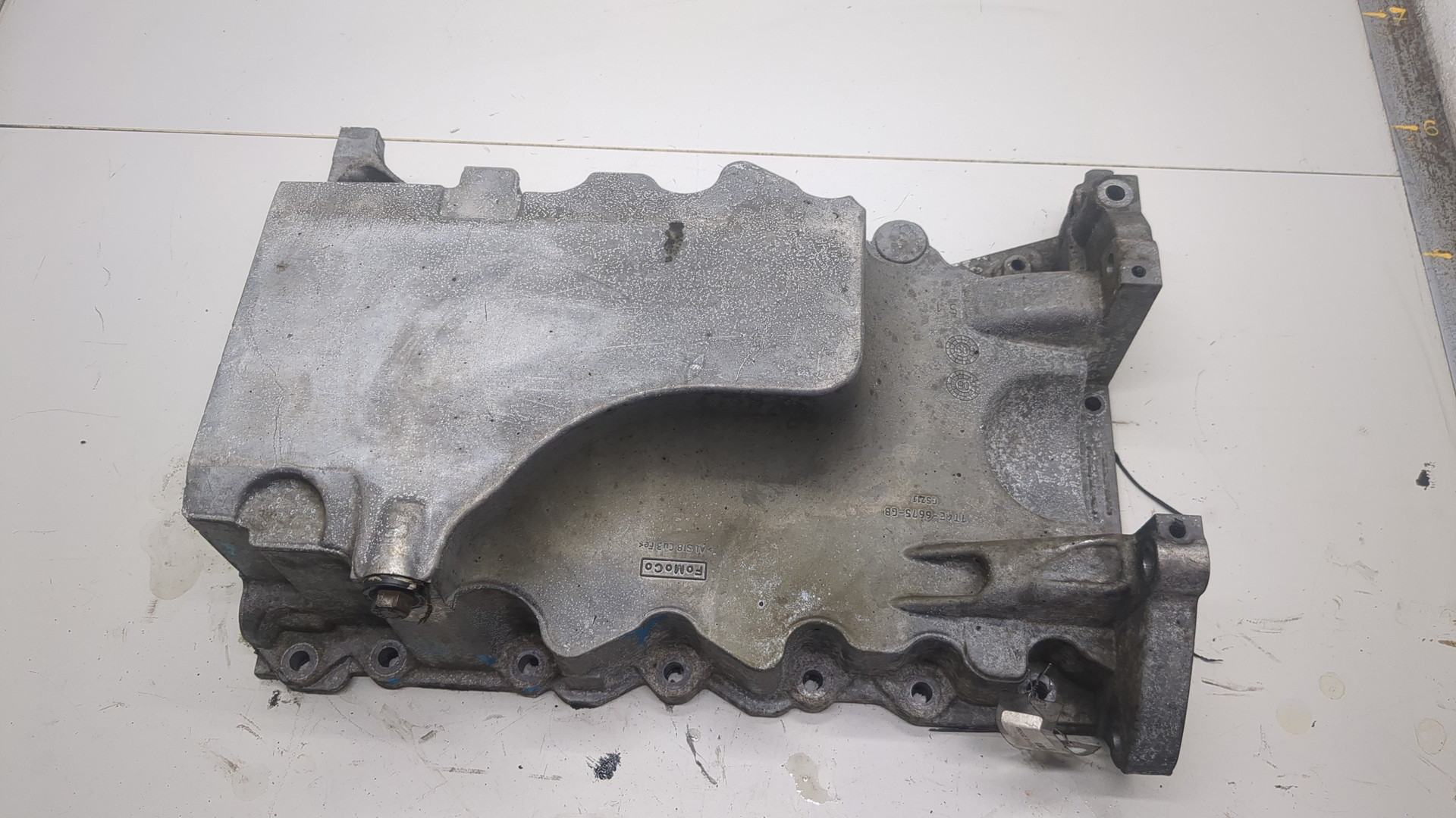 Поддон масляный двигателя (картер)