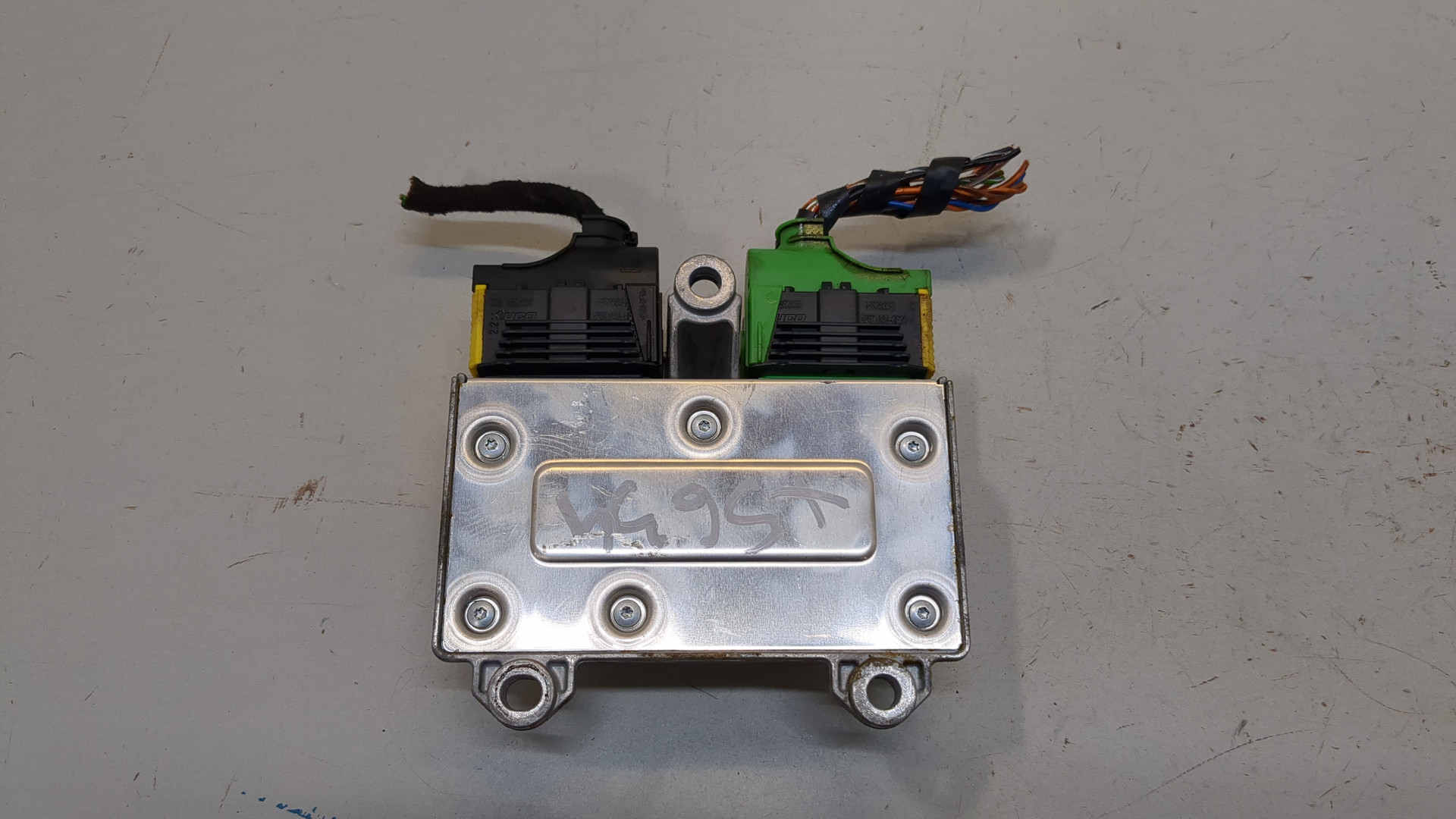 Блок управления подушек безопасности (AIR BAG)