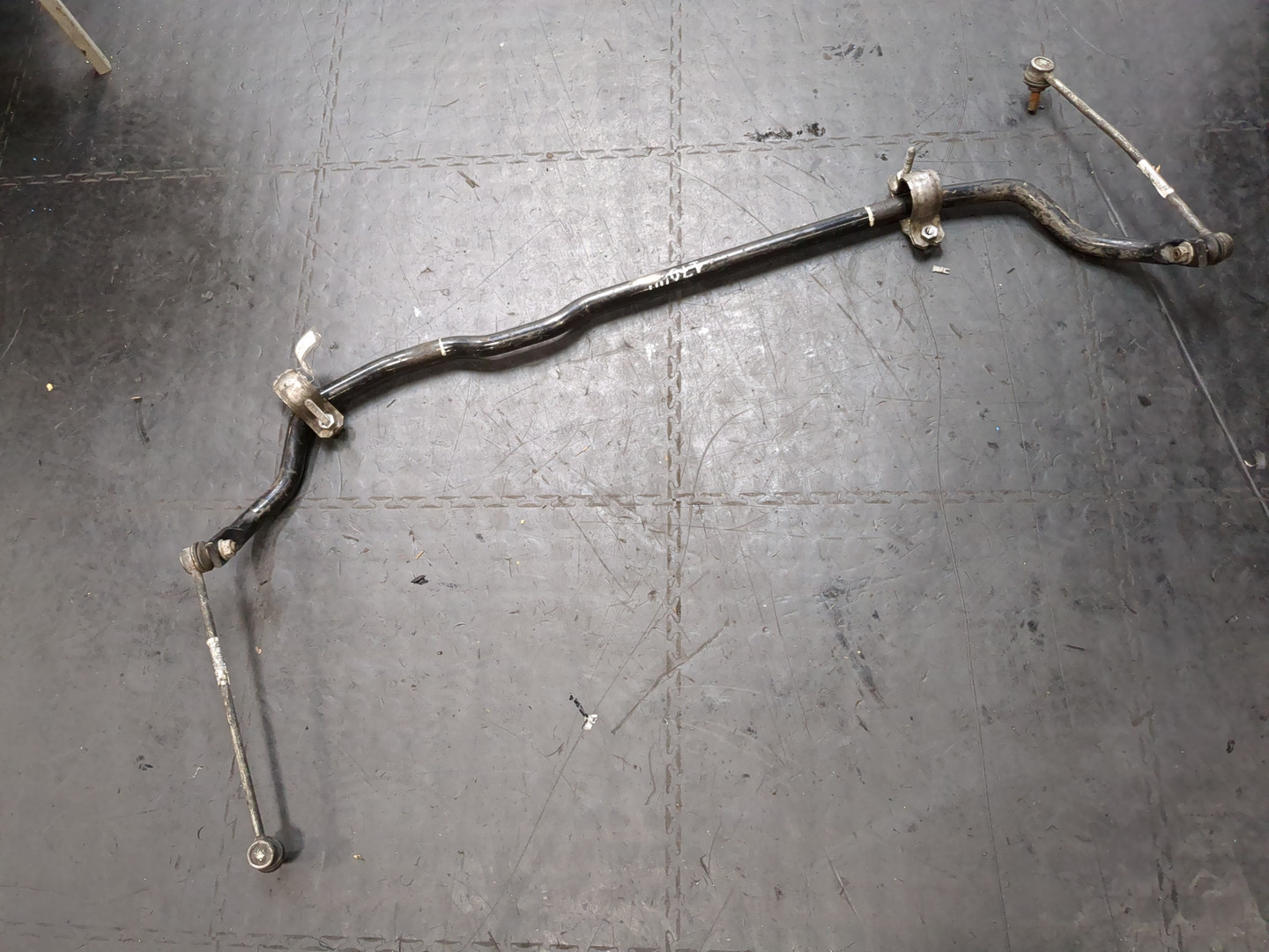 Стабилизатор передний