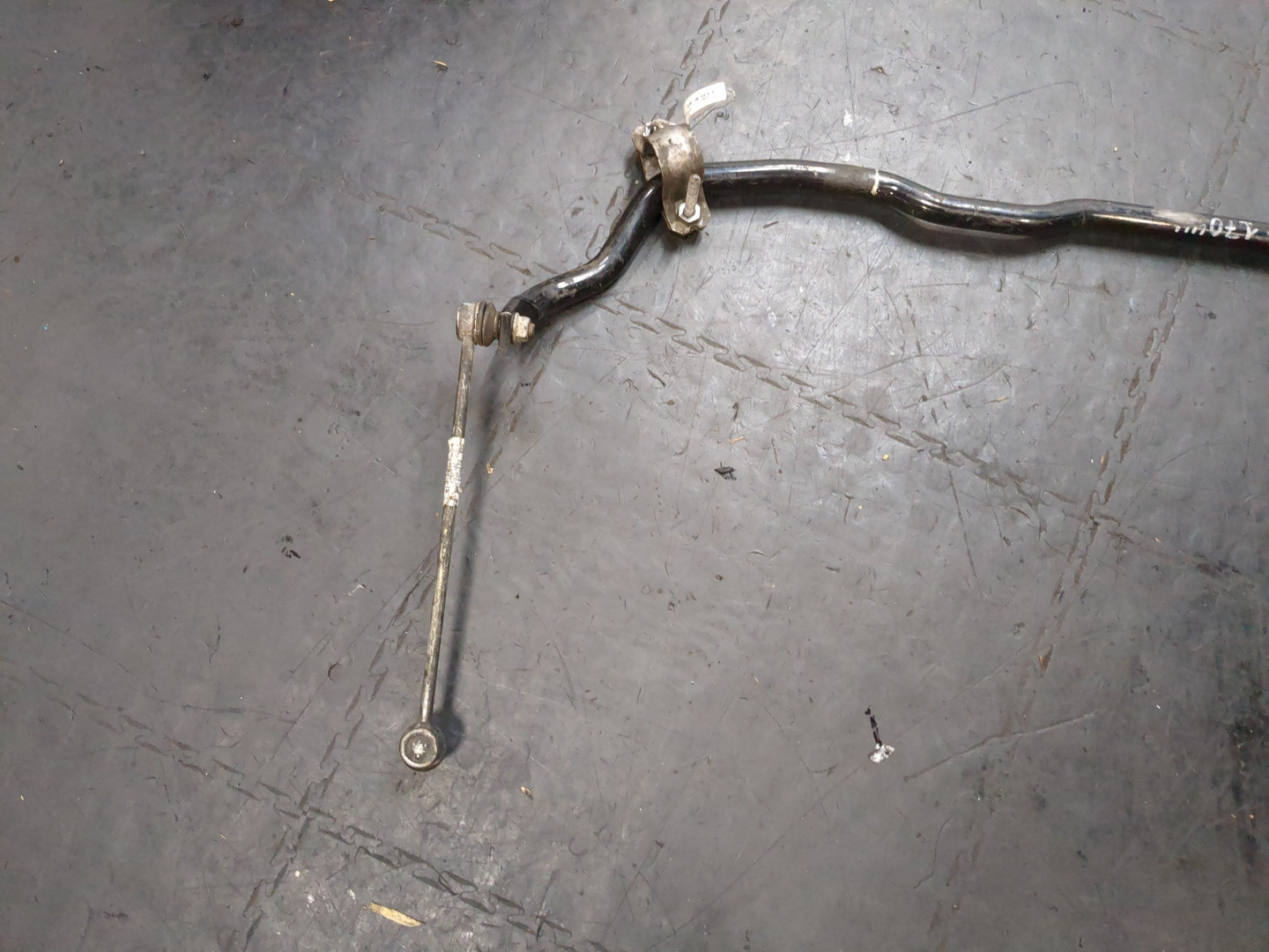 Стабилизатор передний