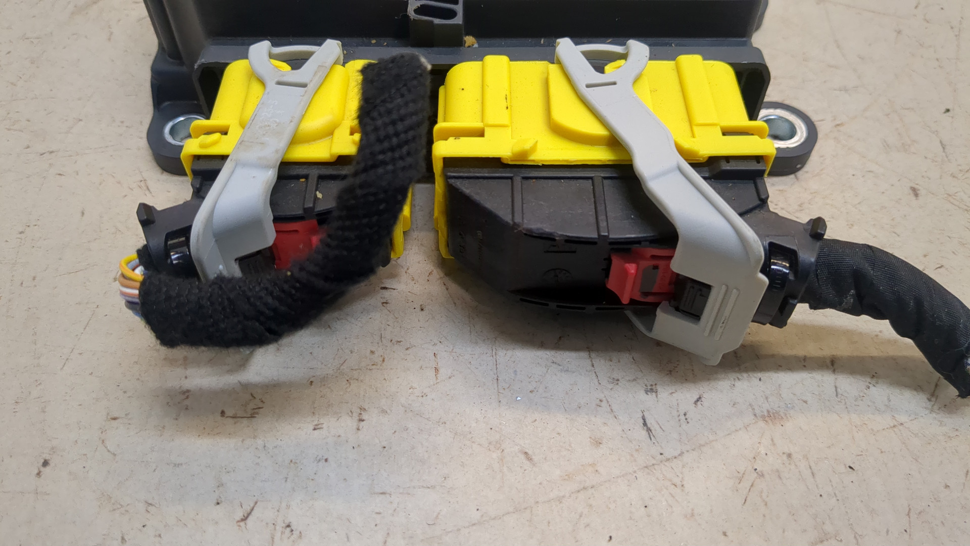 Блок управления подушек безопасности (AIR BAG)