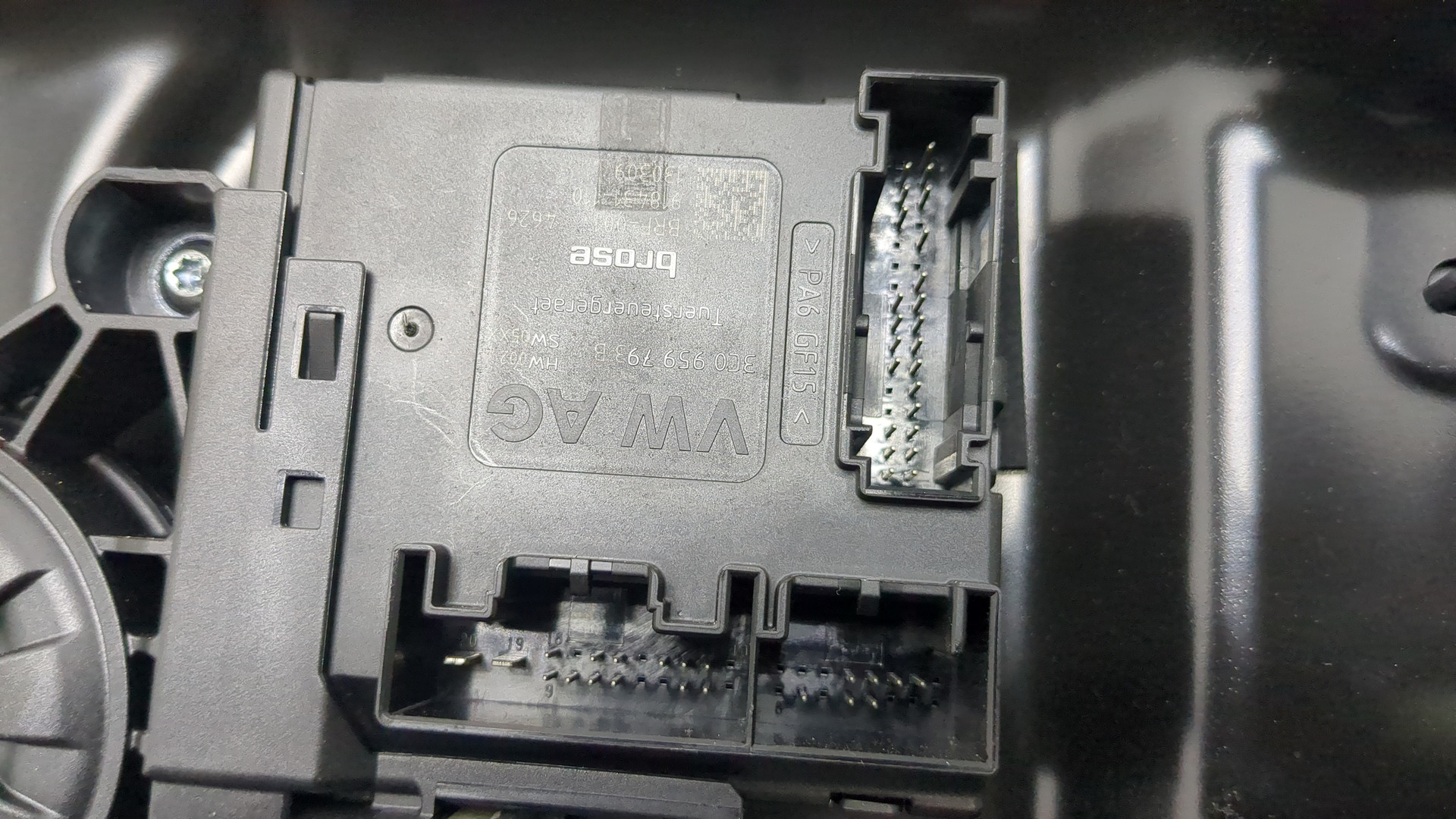 Стеклоподъемник электр. передний правый