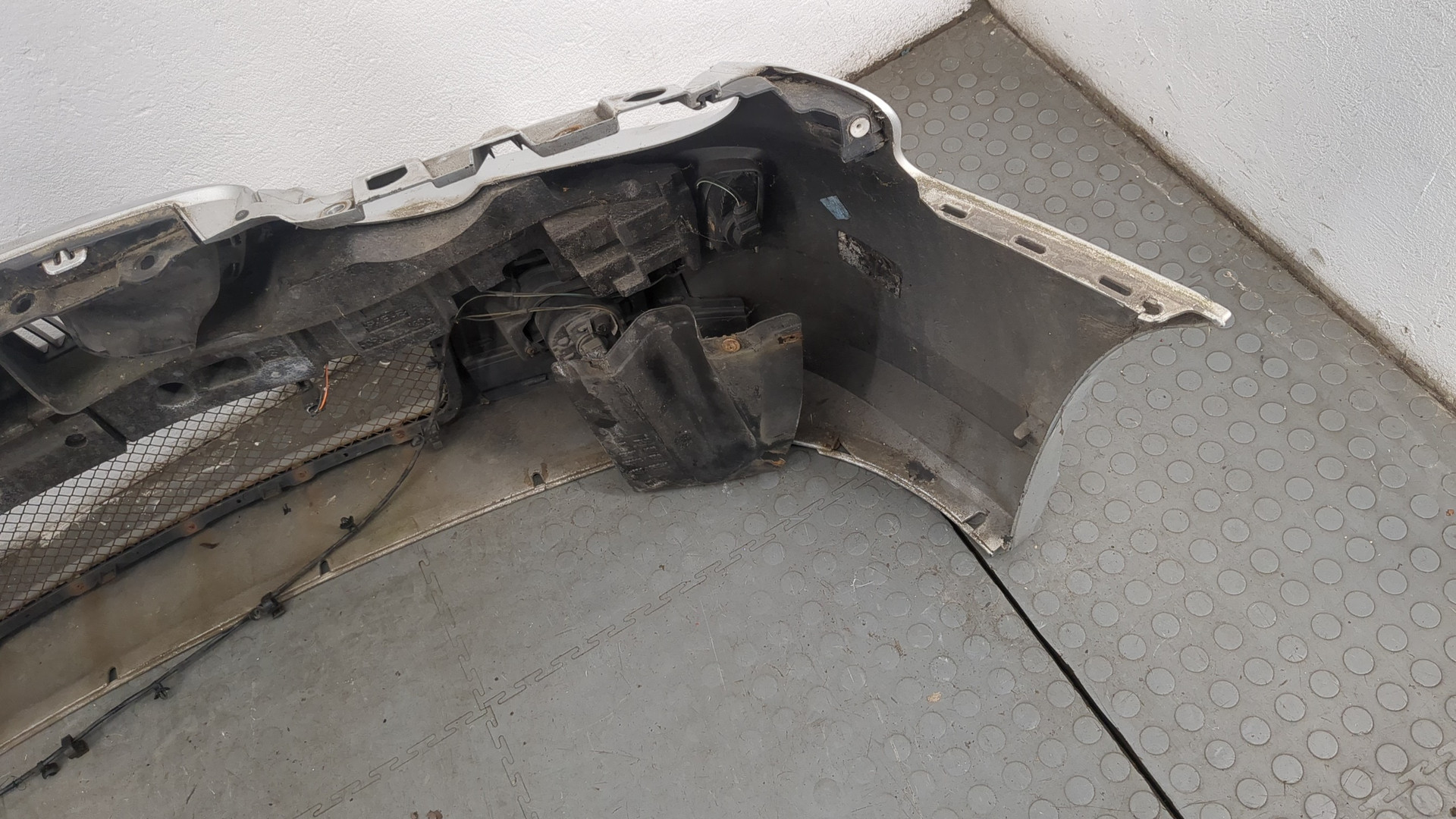 Бампер передний