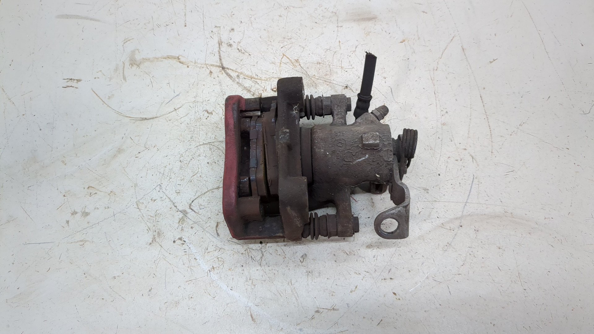 Суппорт задний правый