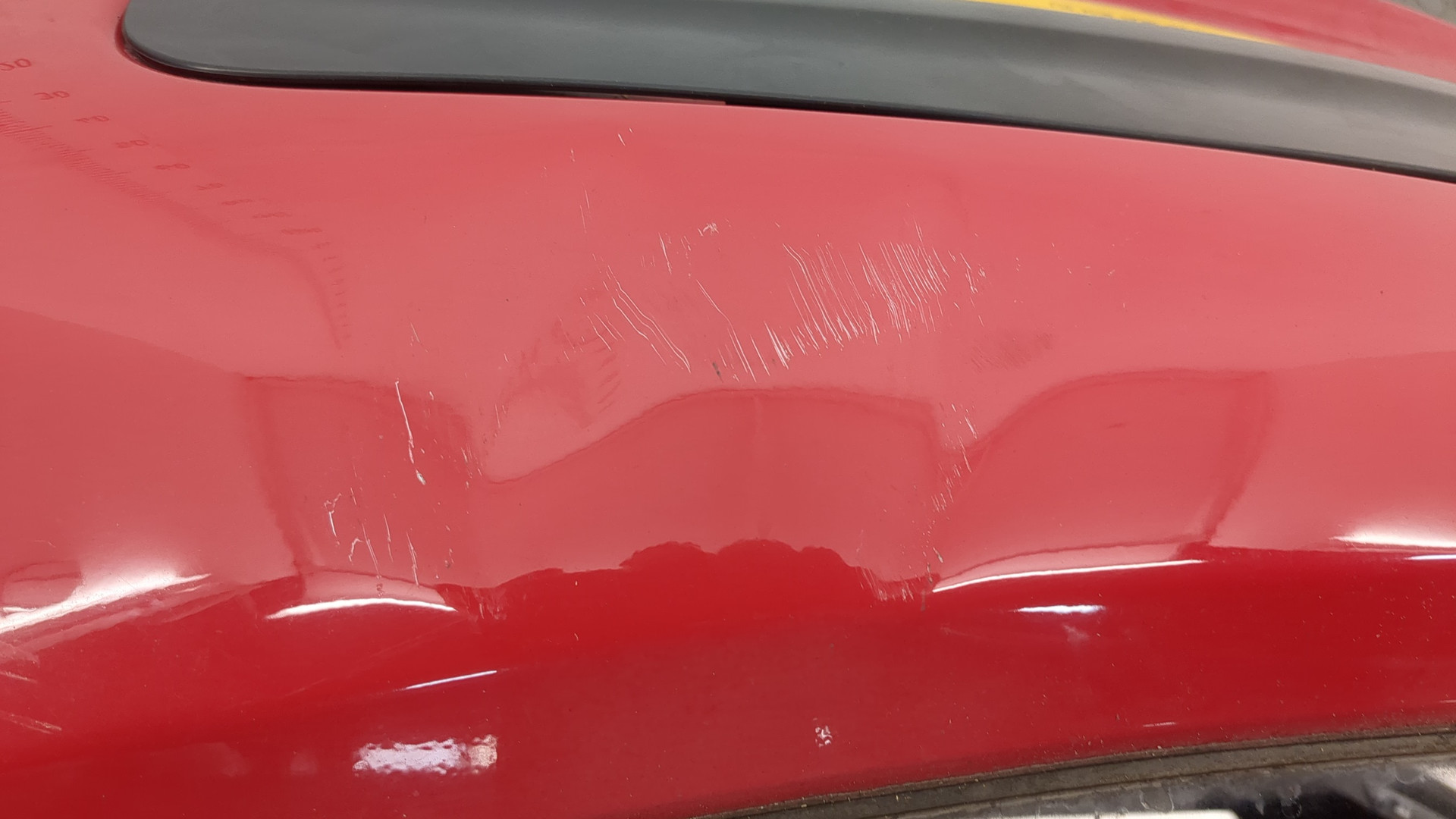 Дверь багажника