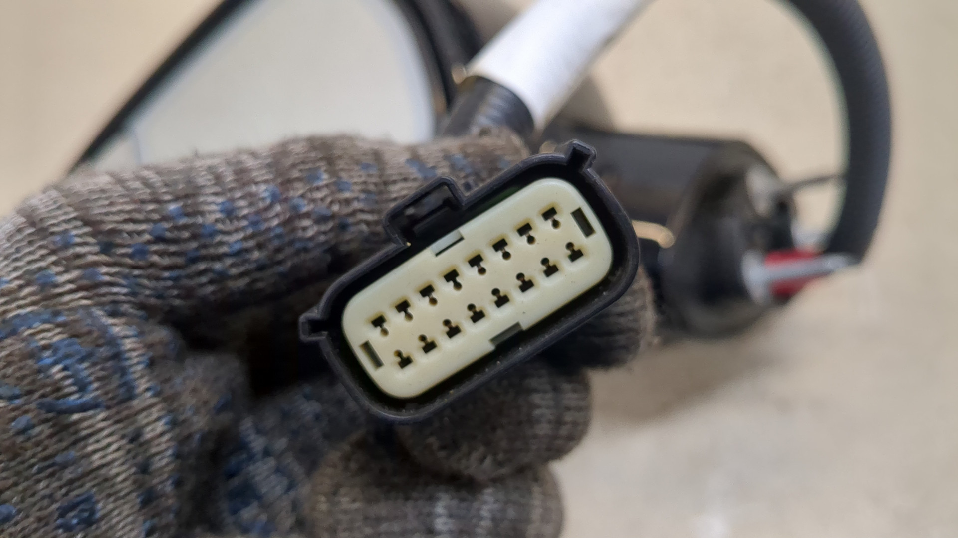 Зеркало левое электрическое