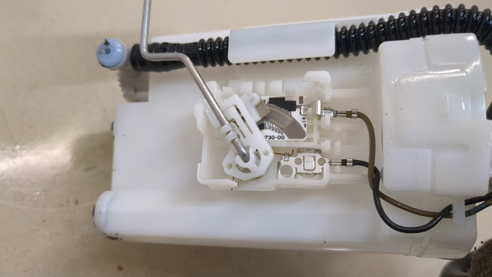 Насос топливный электрический