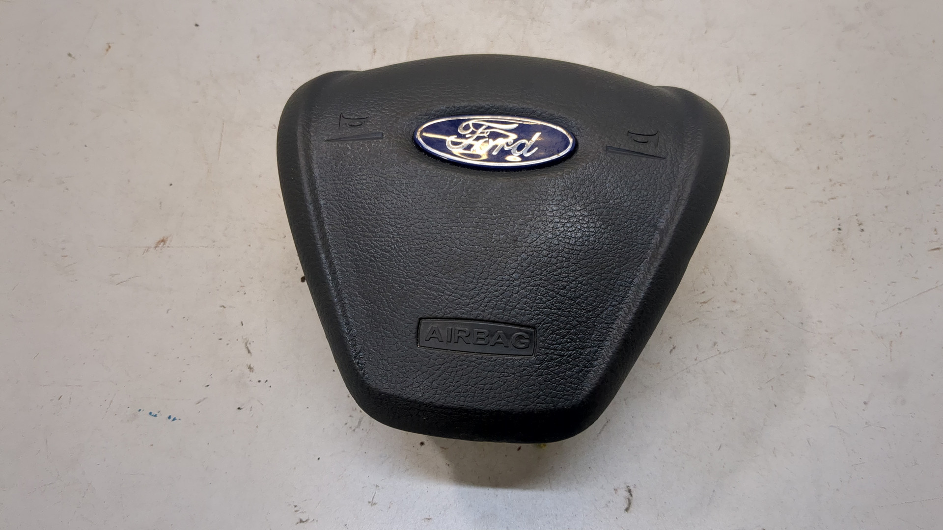 Подушка безопасности в рулевое колесо