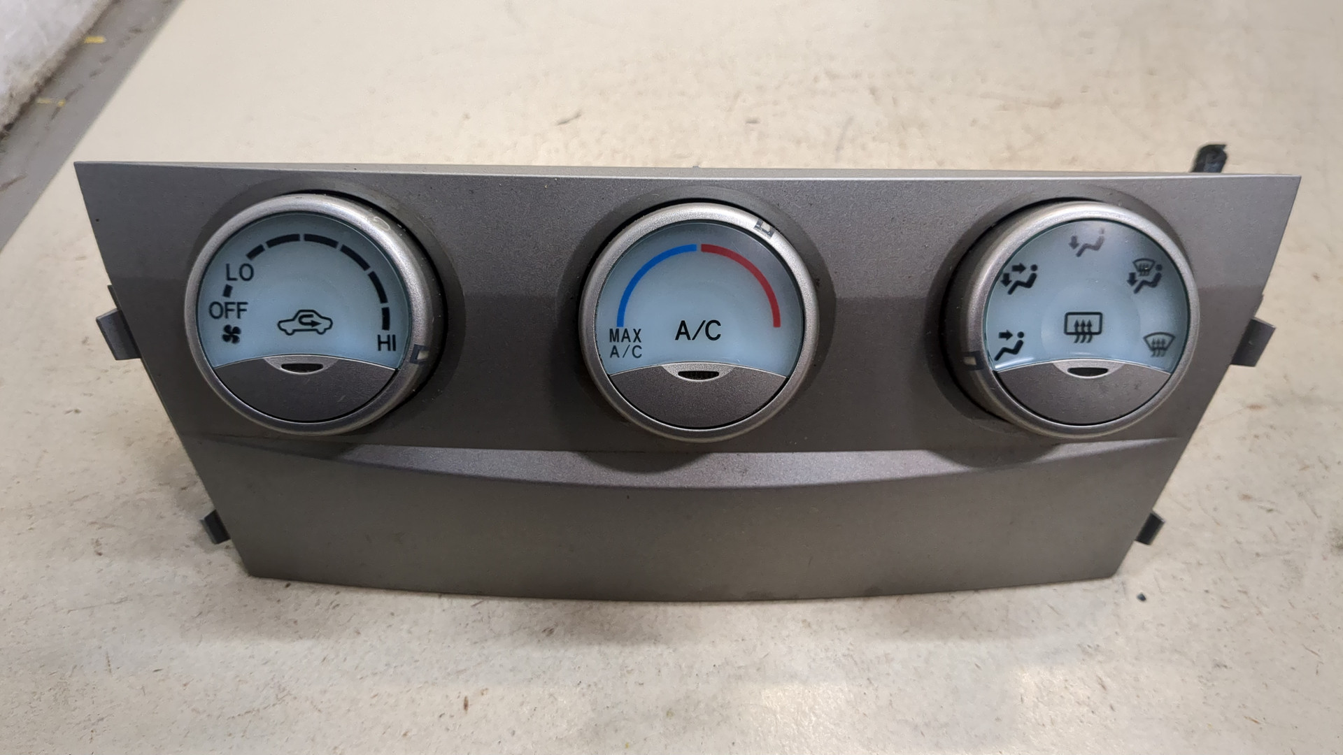 Переключатель отопителя