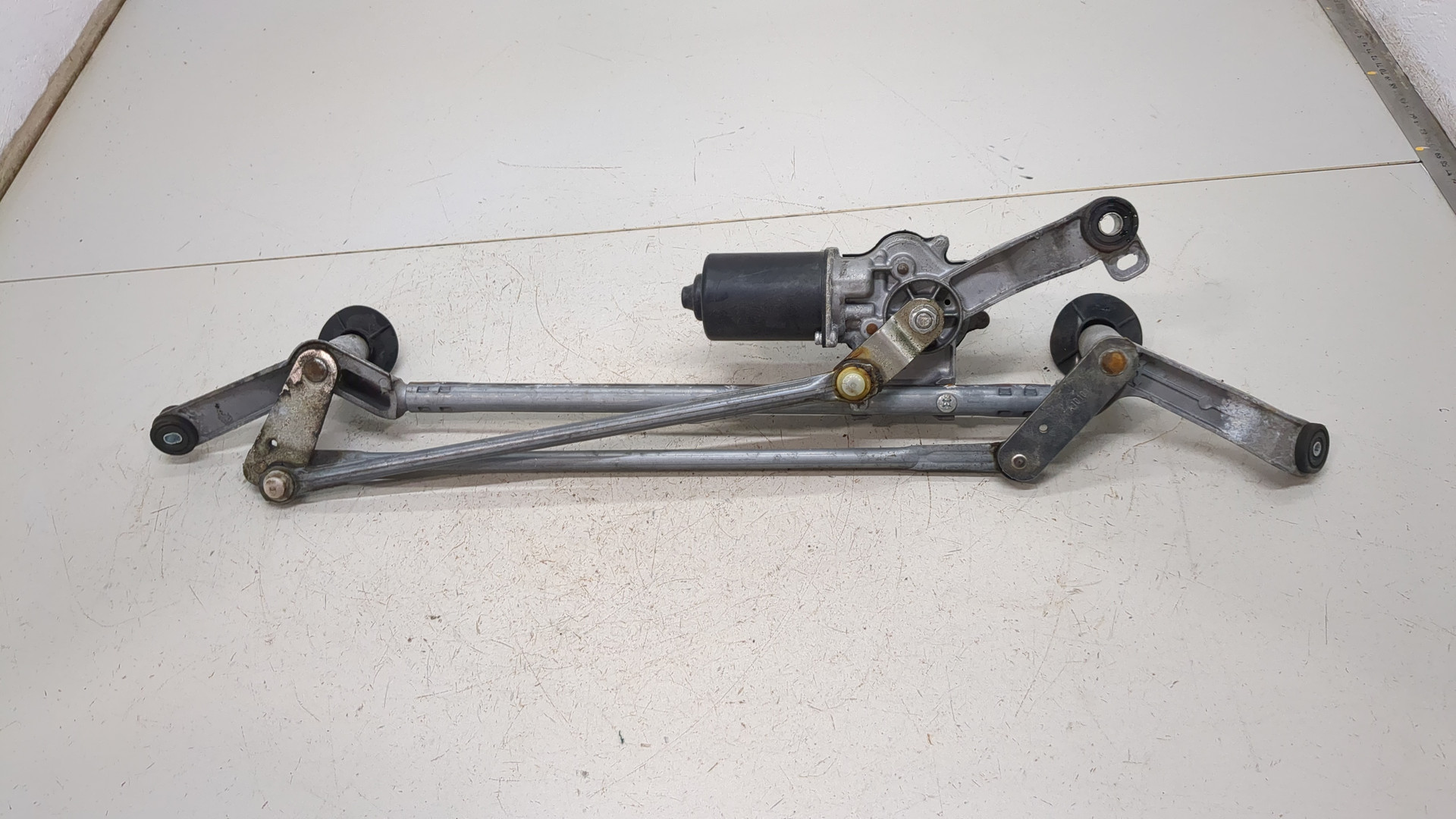 Трапеция стеклоочистителей