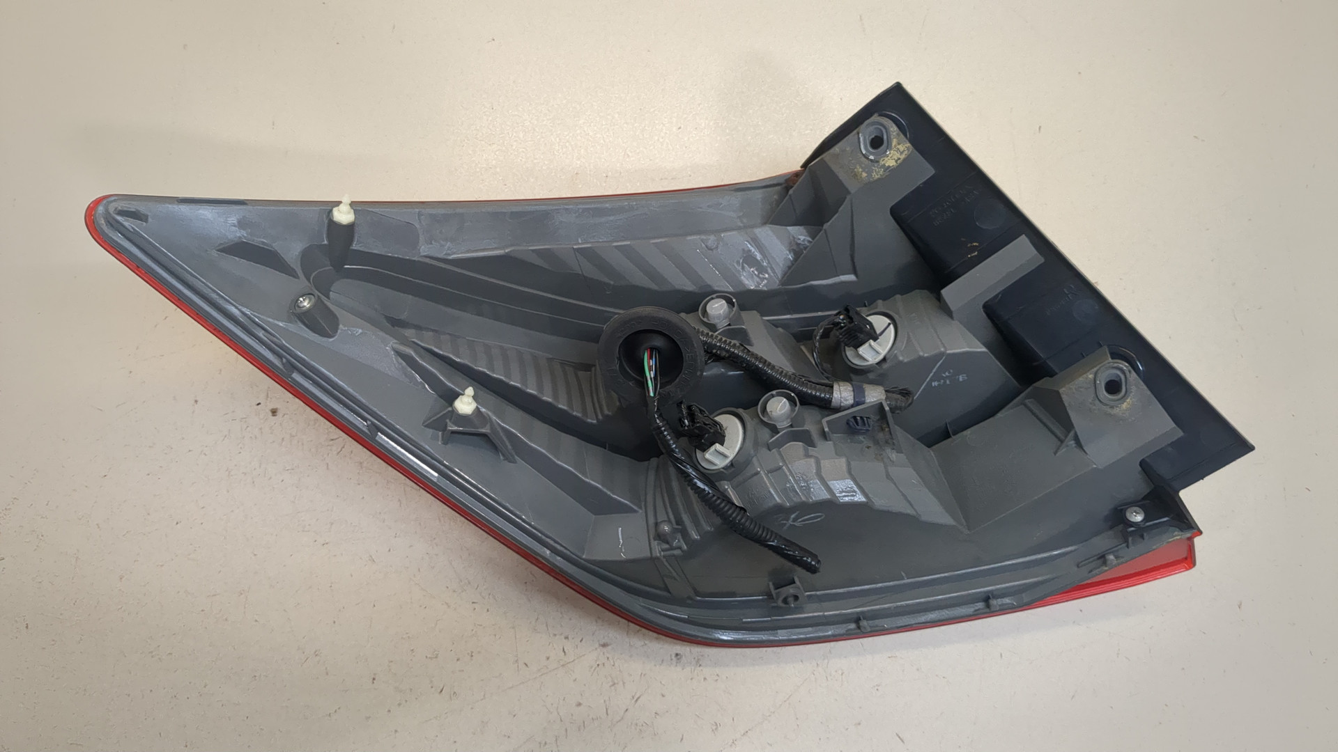 Фонарь задний правый