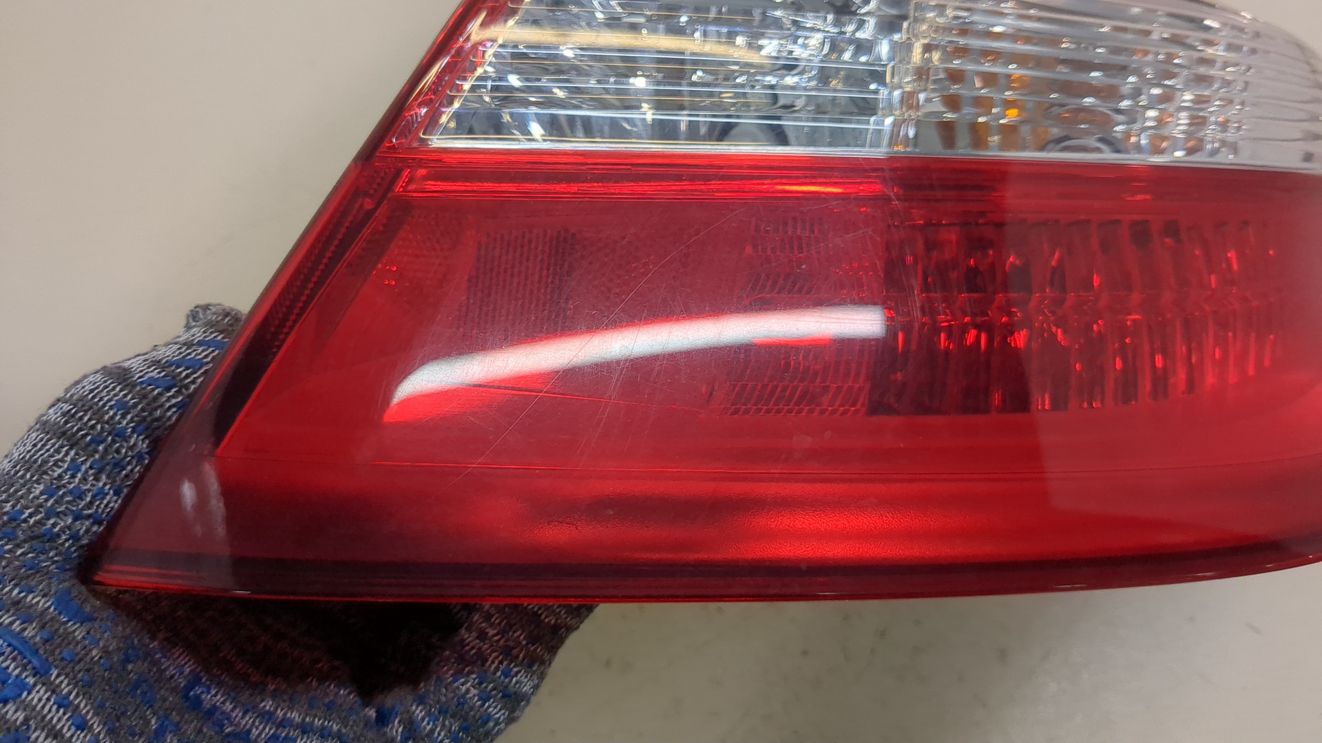 Фонарь задний правый