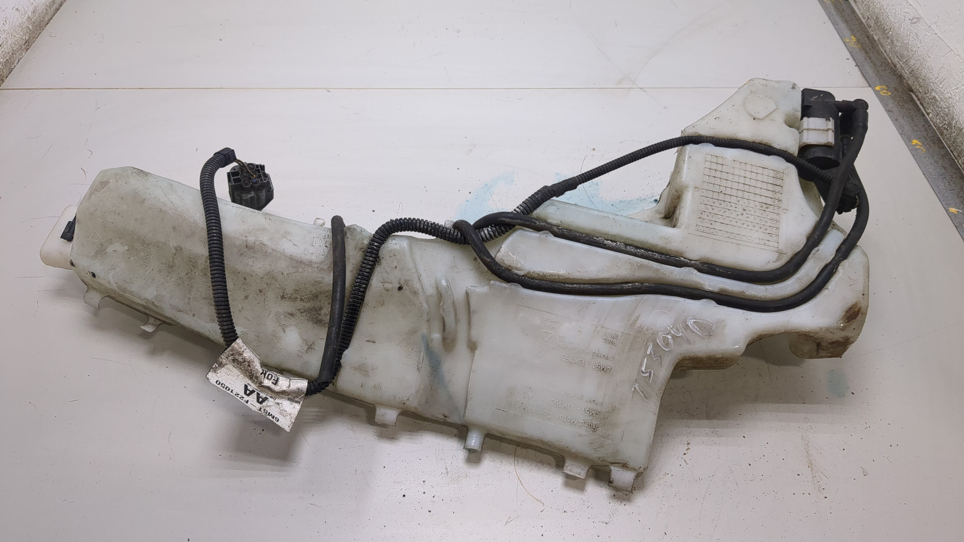 Бачок омывателя лобового стекла