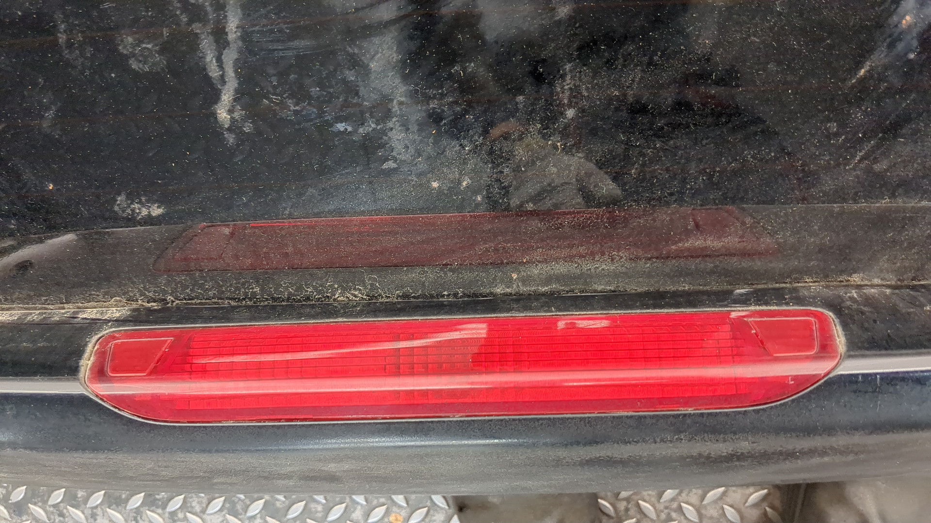 Дверь багажника