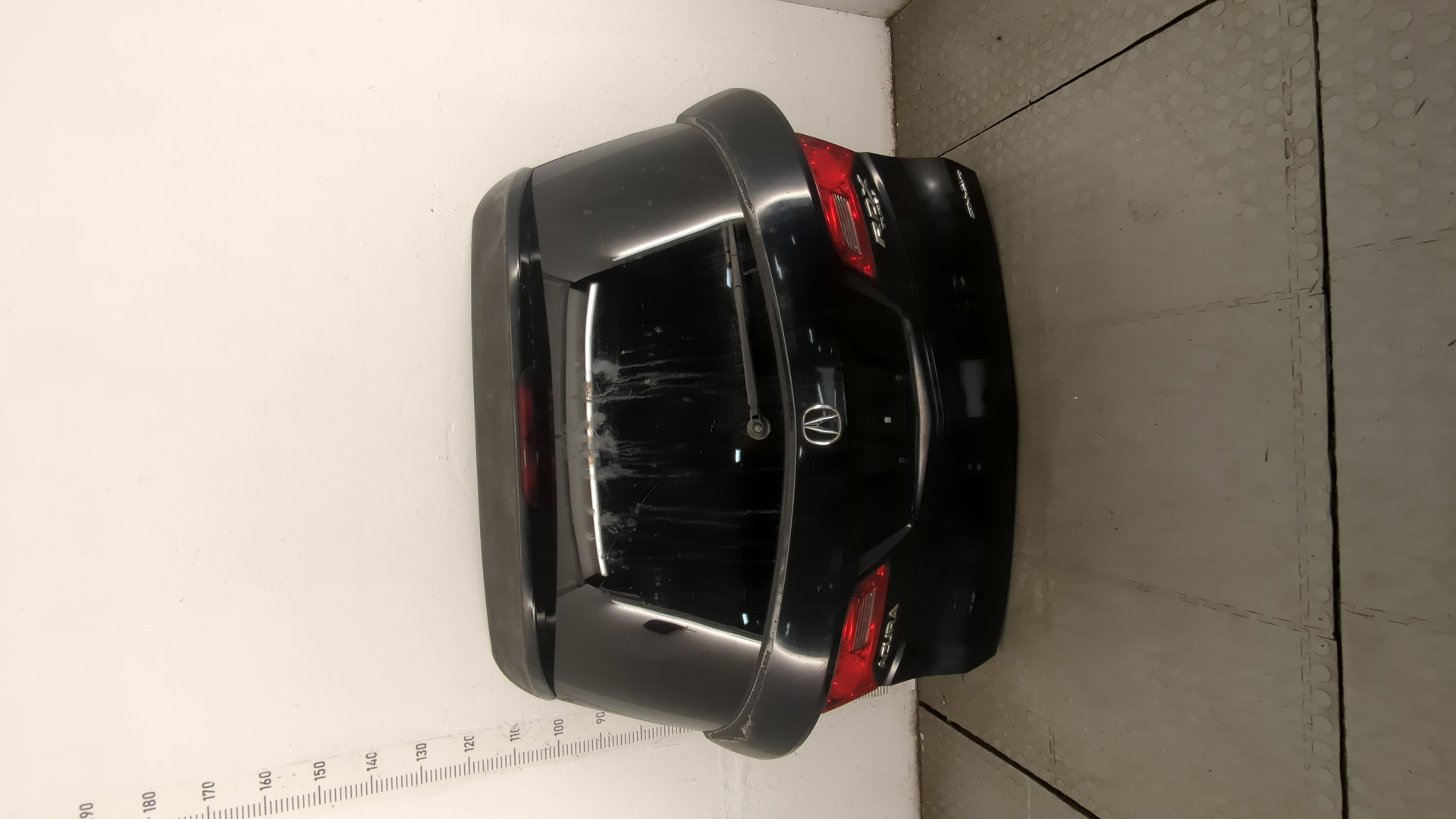 Дверь багажника