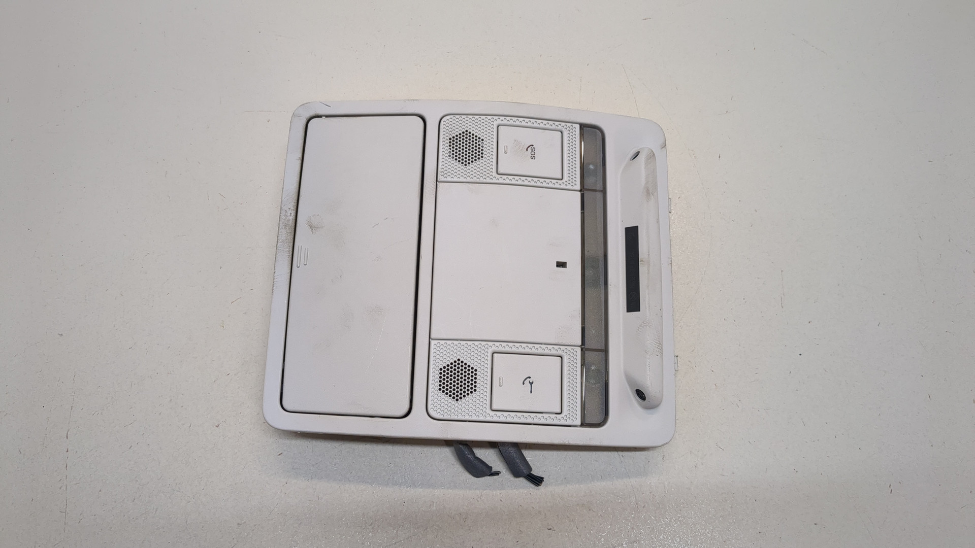 Плафон салонный