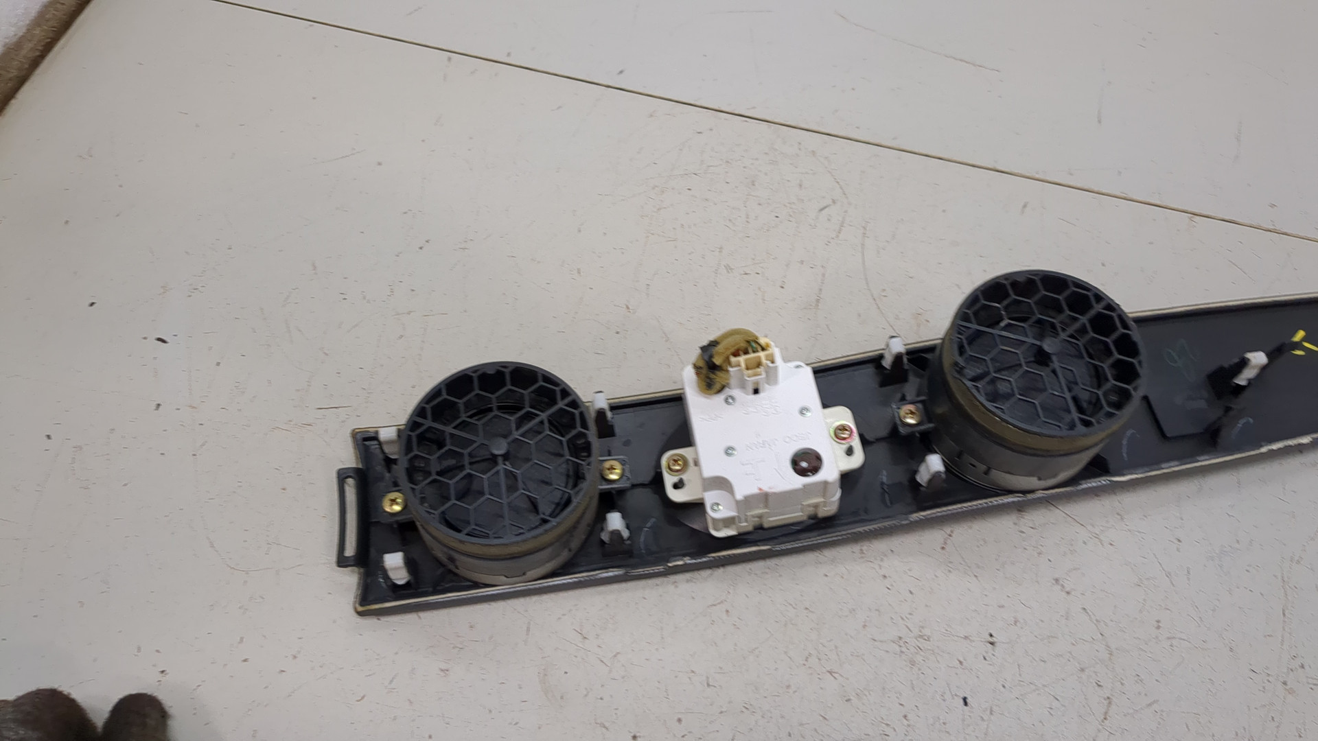 Дефлектор воздушный