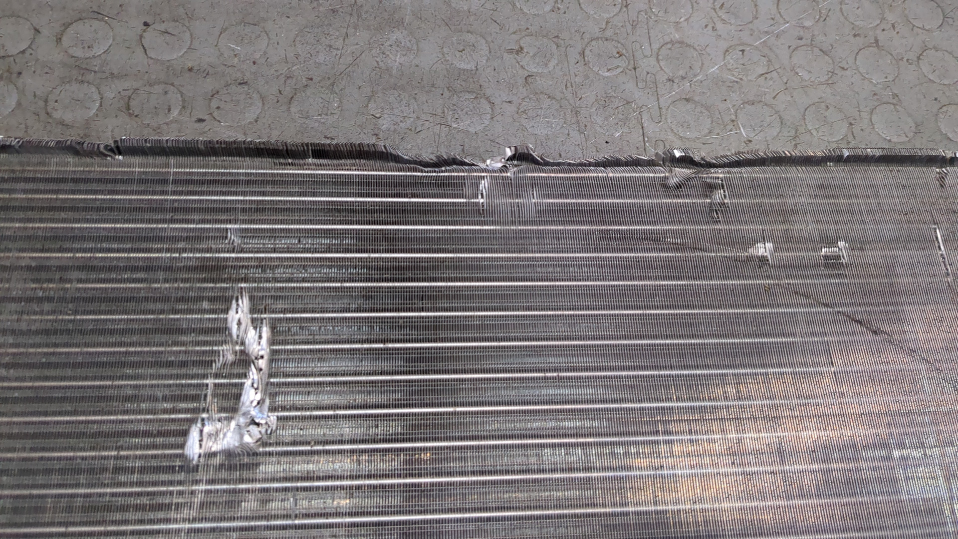 Радиатор охлаждения двигателя основной