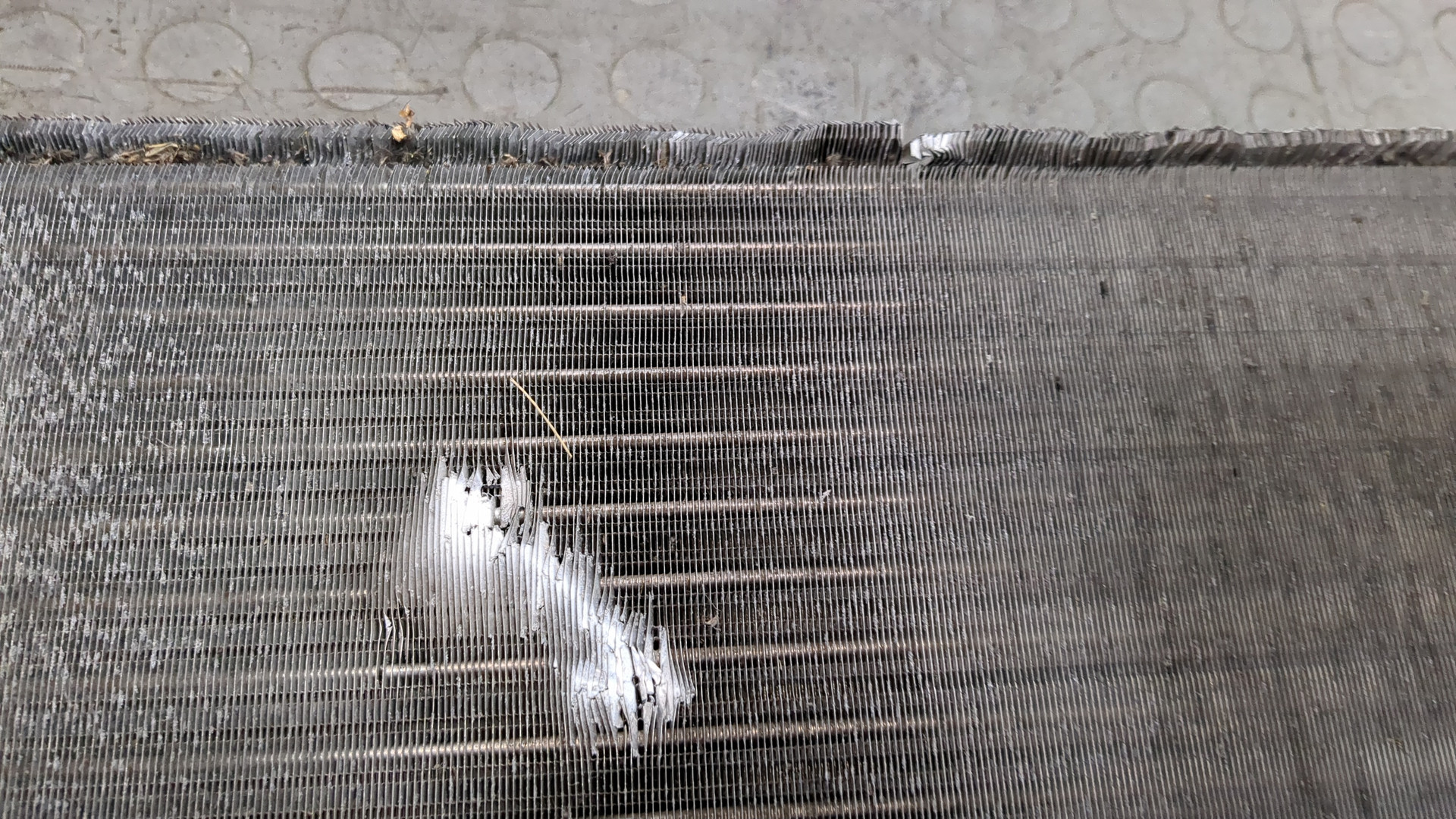 Радиатор охлаждения двигателя основной