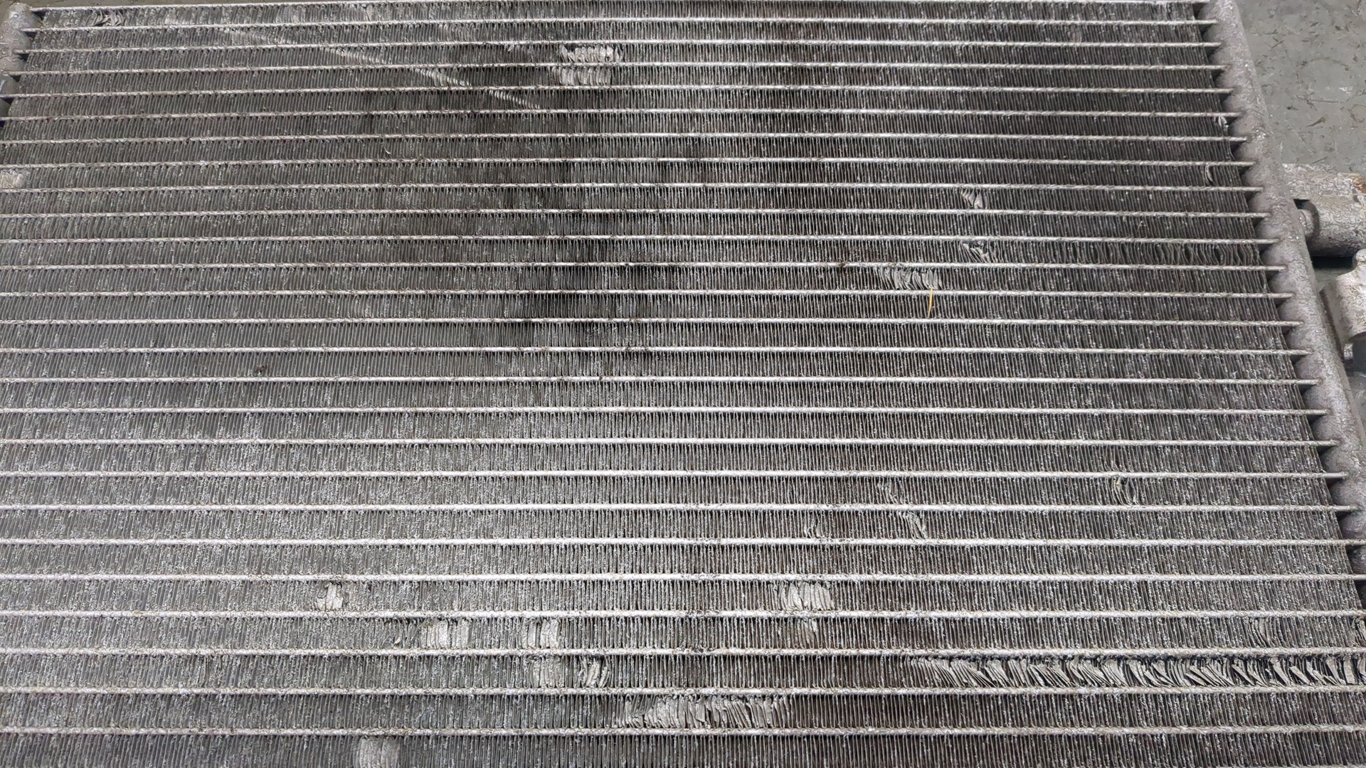 Радиатор кондиционера / конденсер