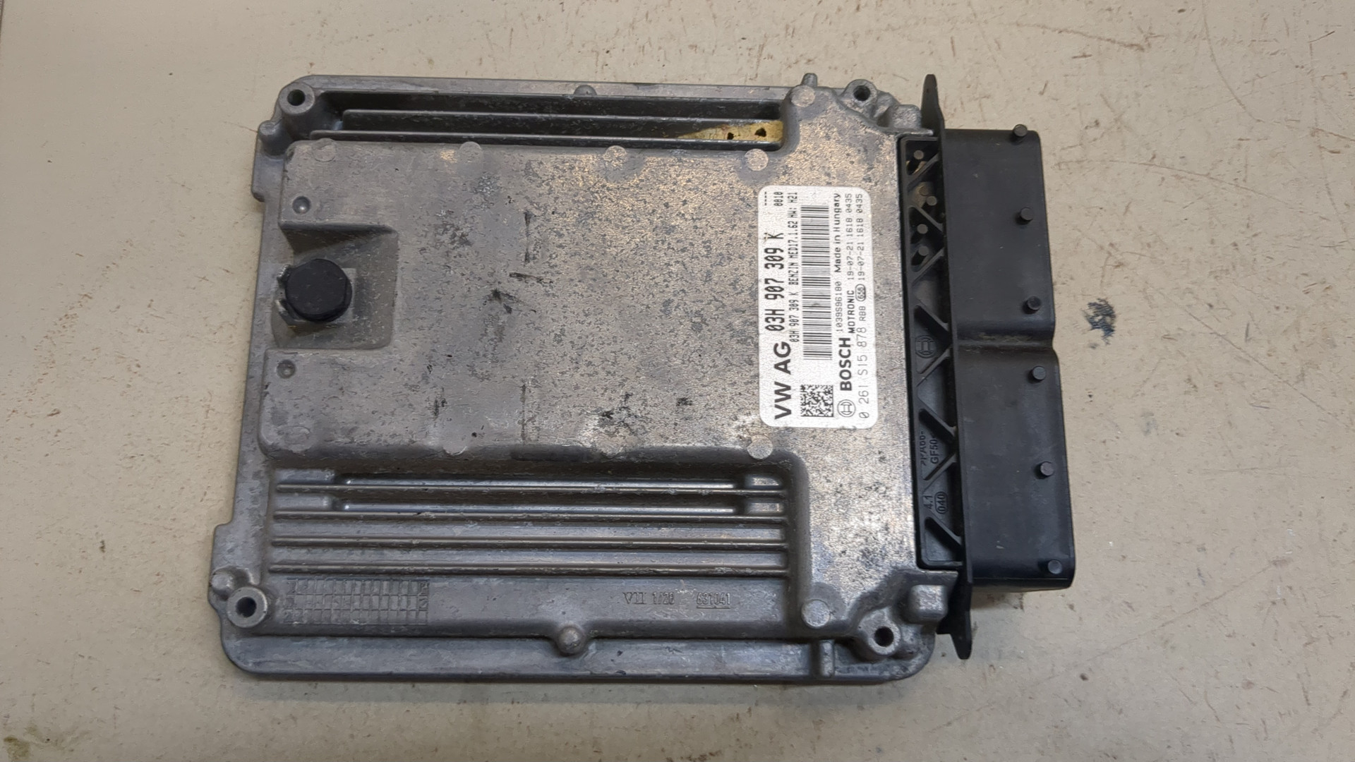 Блок управления двигателем