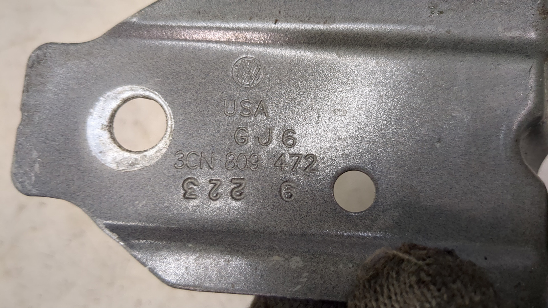 Кронштейн крепления крыла