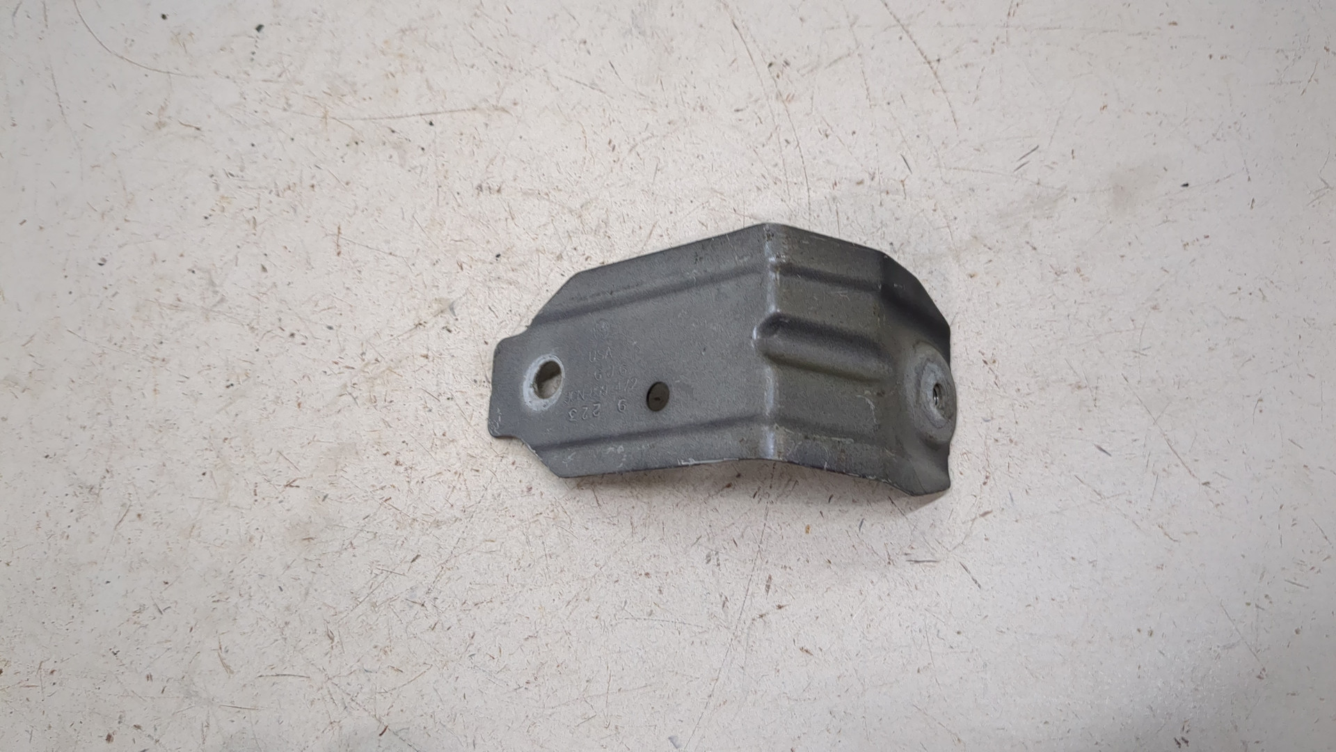 Кронштейн крепления крыла