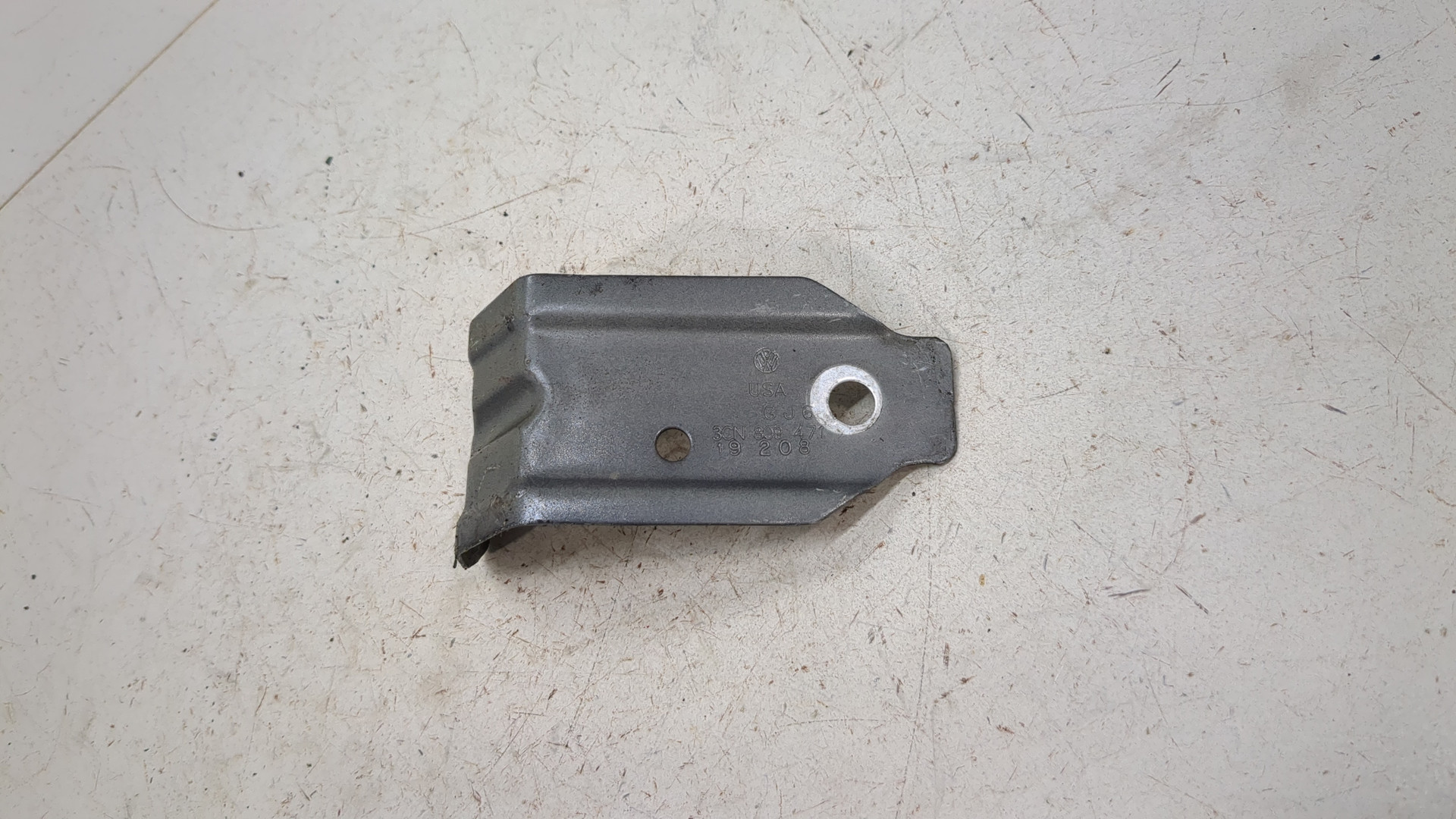 Кронштейн крепления крыла