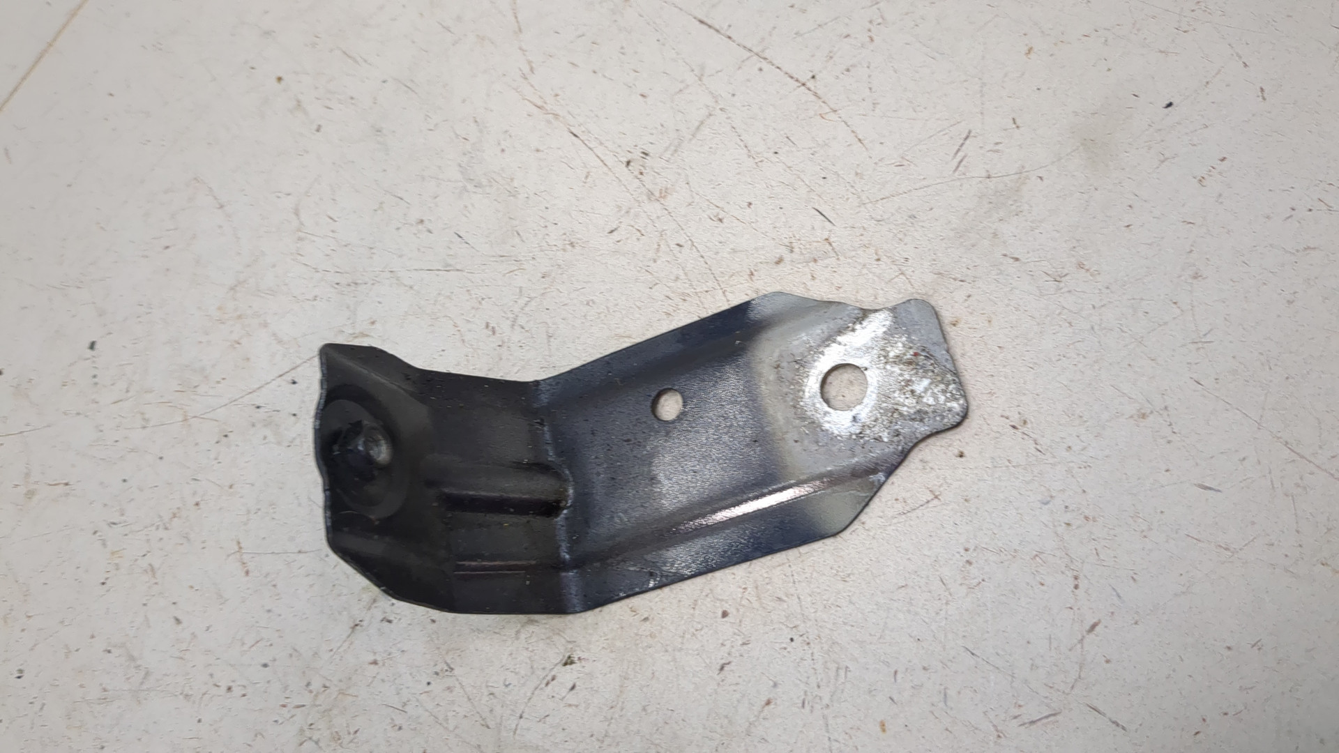 Кронштейн крепления крыла