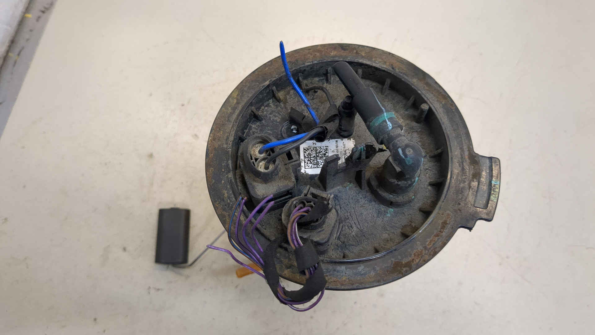 Насос топливный электрический