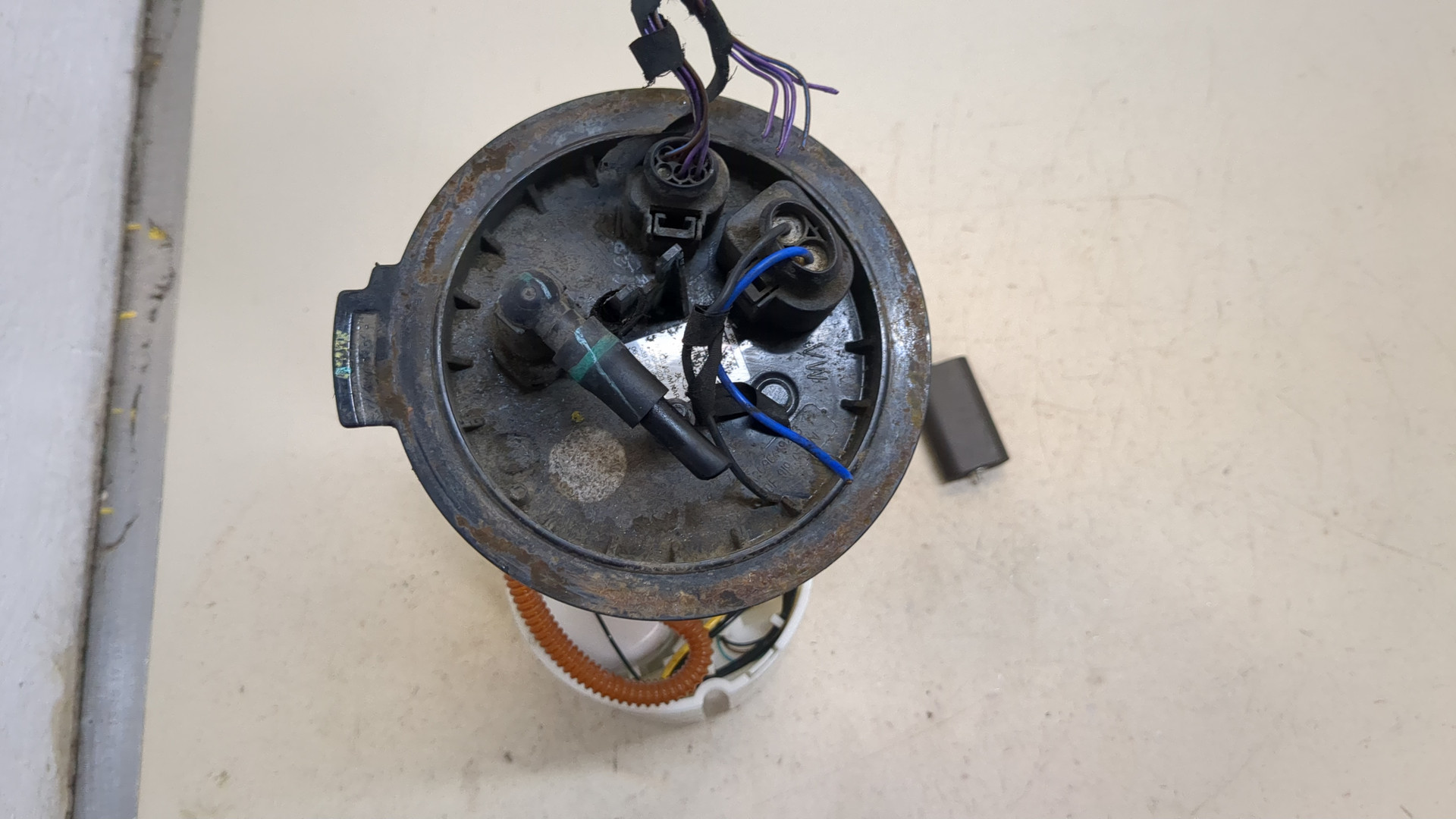 Насос топливный электрический