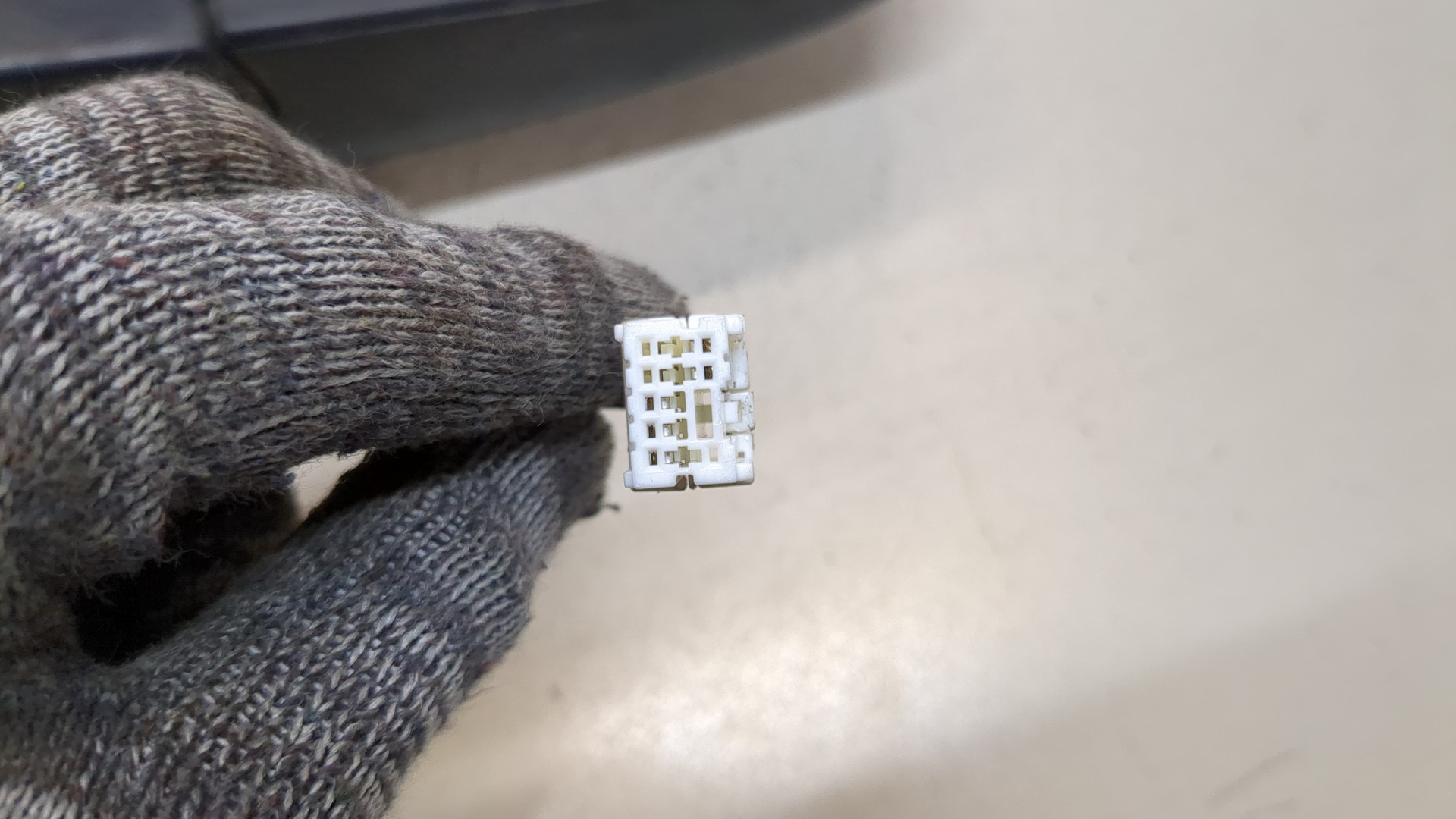 Зеркало правое электрическое