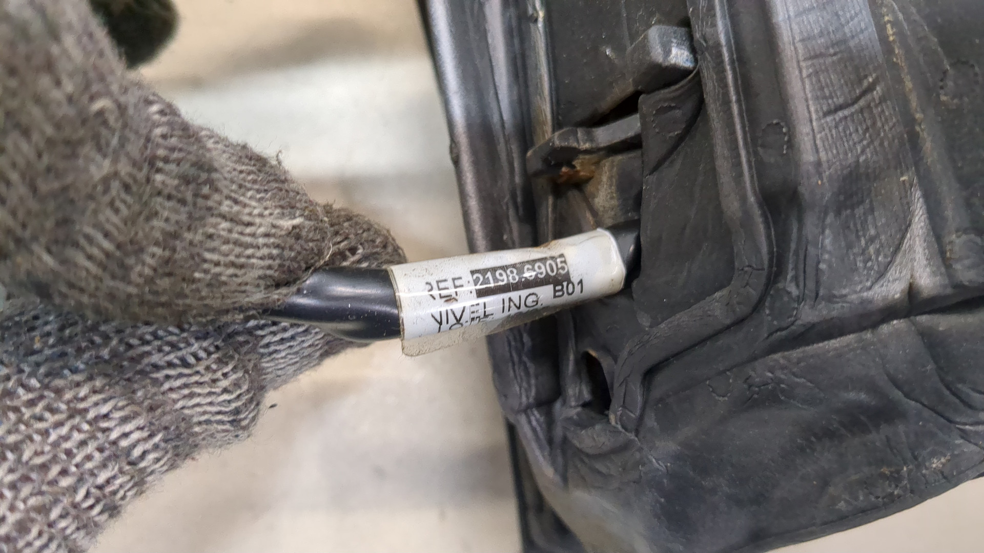 Зеркало правое электрическое