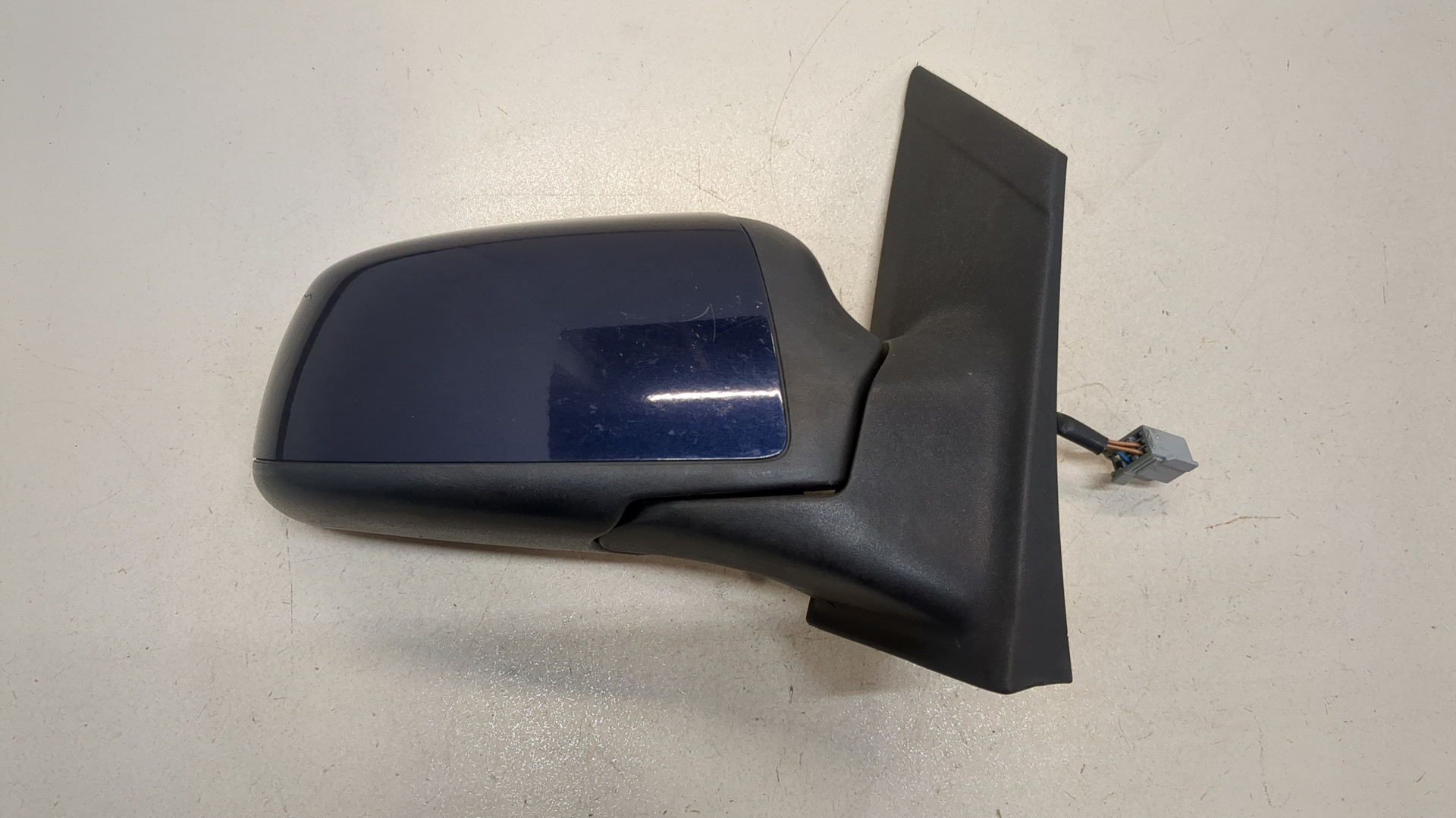 Зеркало правое электрическое