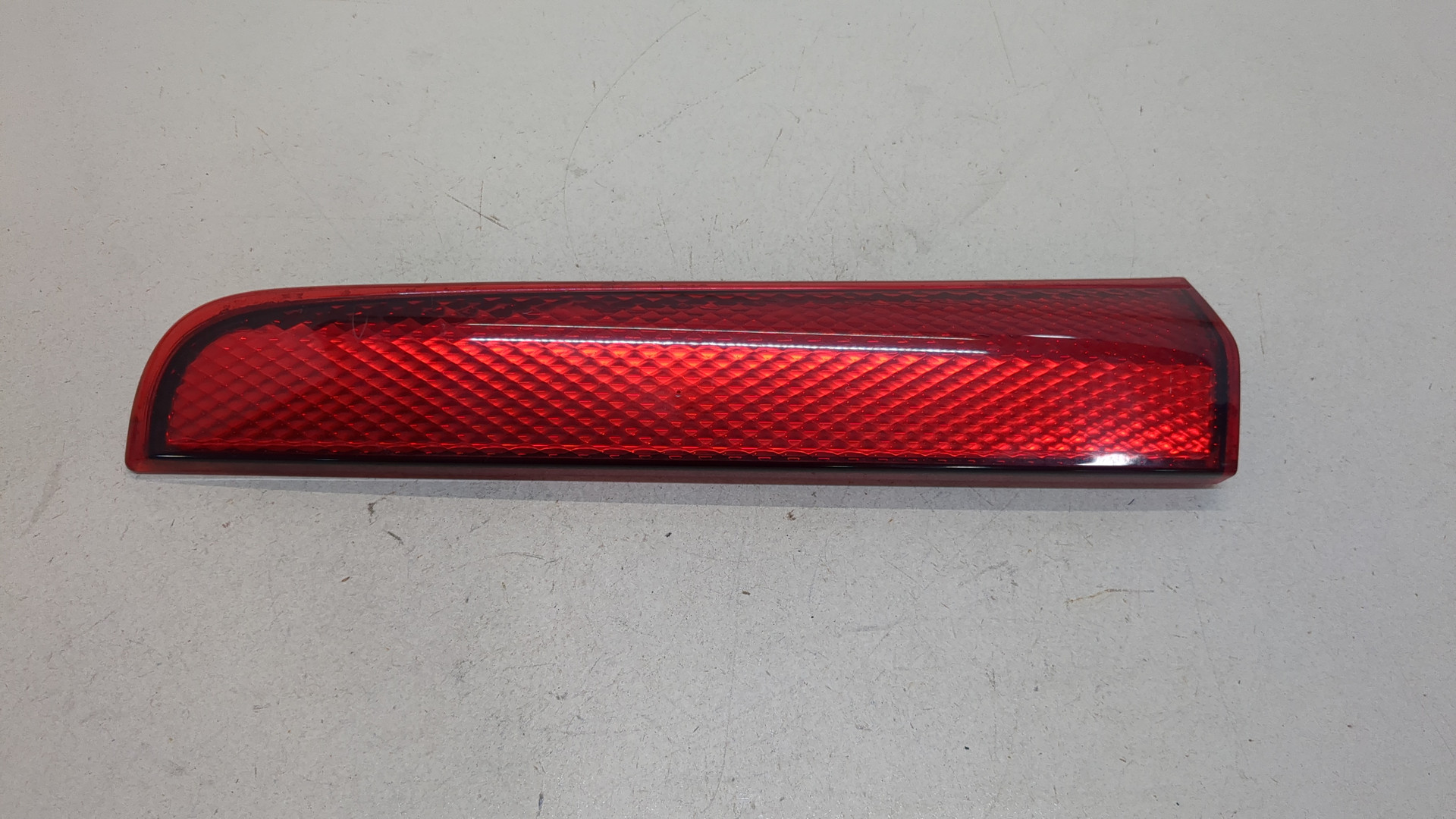 Отражатель в бампер задний правый