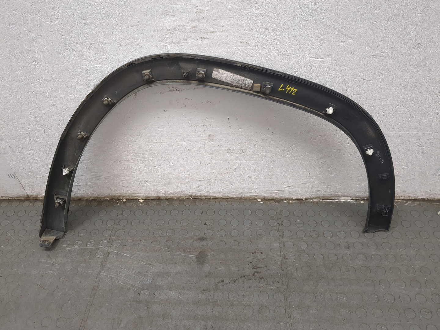 Молдинг заднего крыла правого