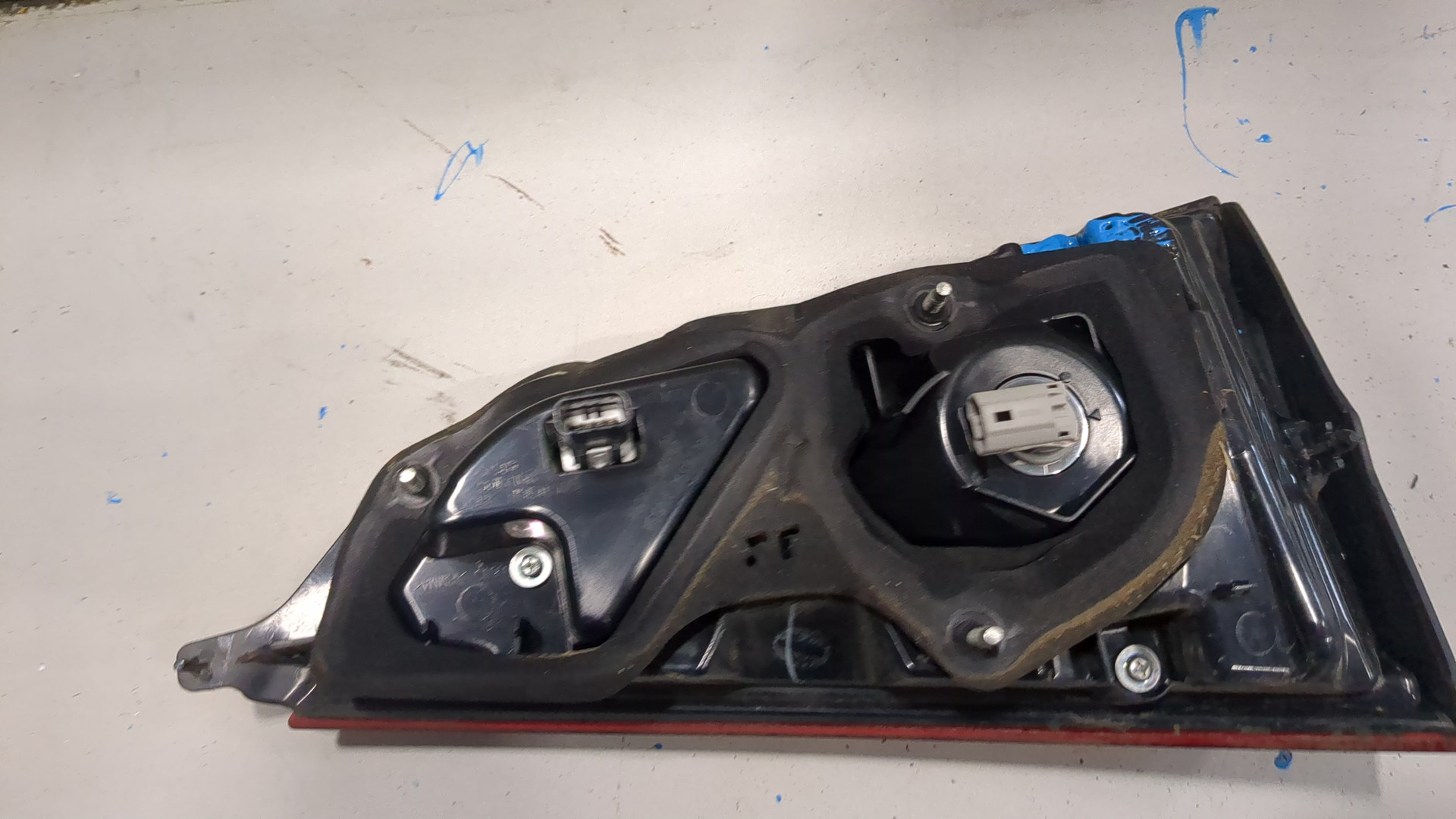 Фонарь задний внутренний правый