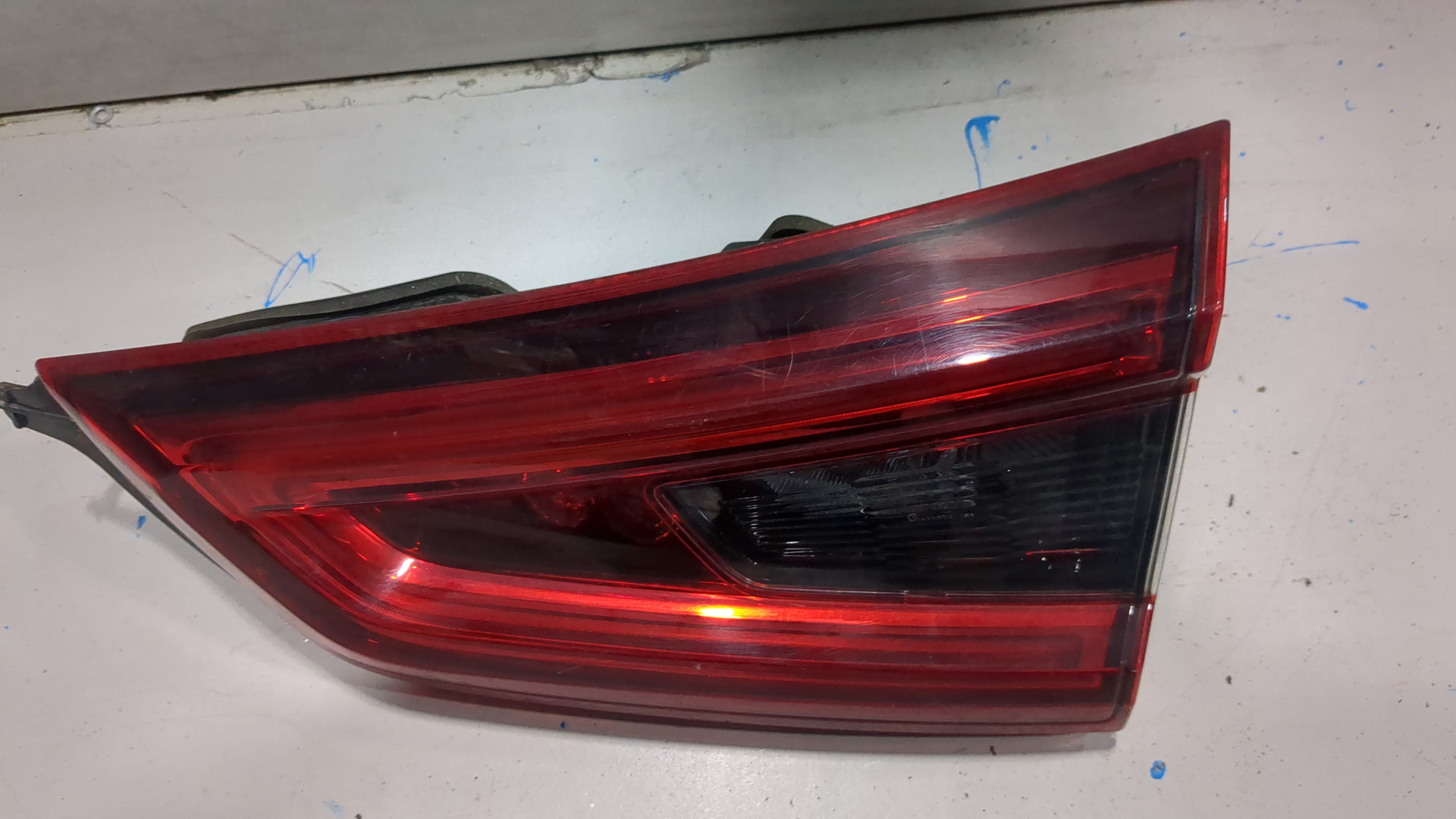 Фонарь задний внутренний правый