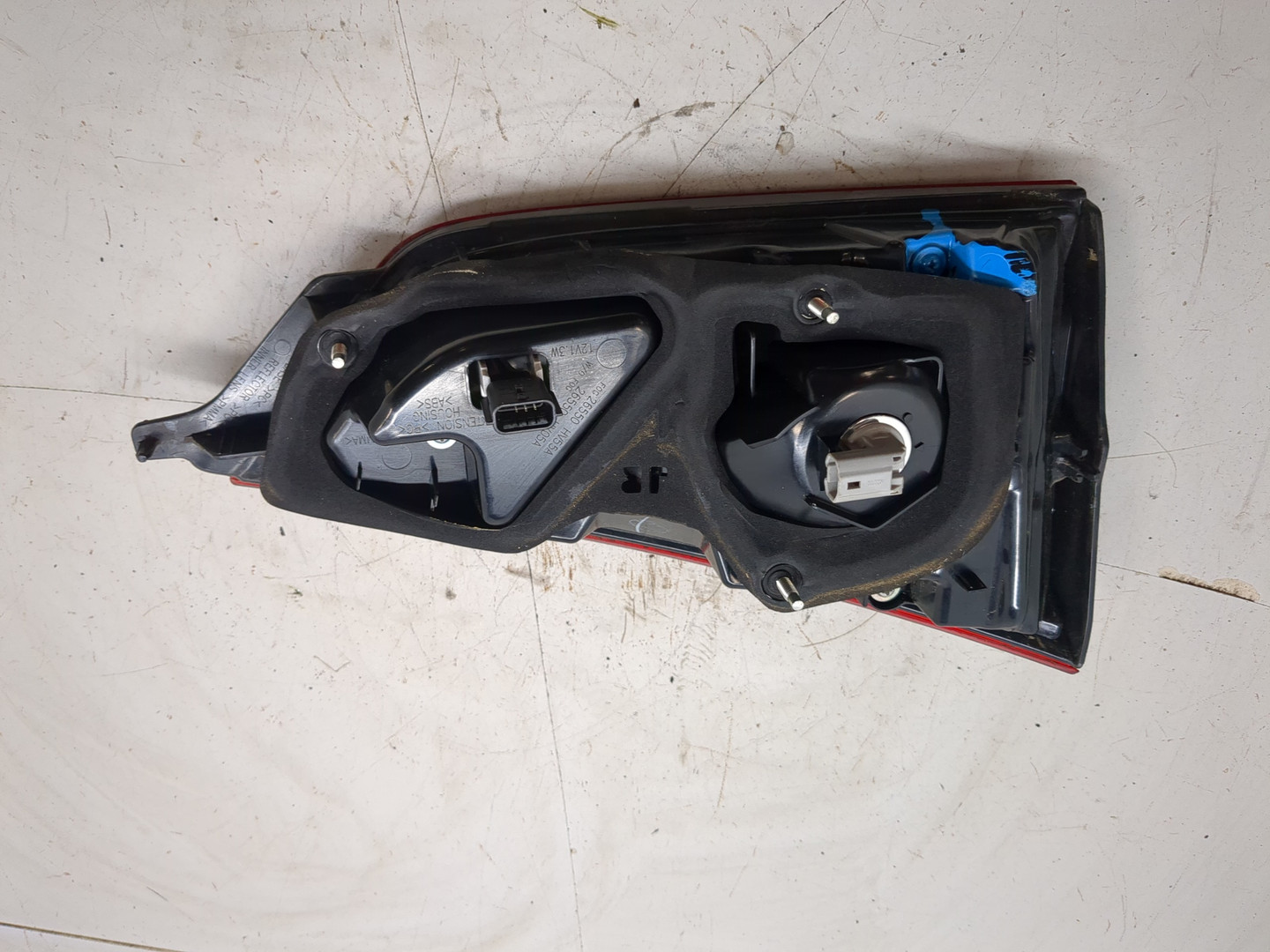 Фонарь задний внутренний правый