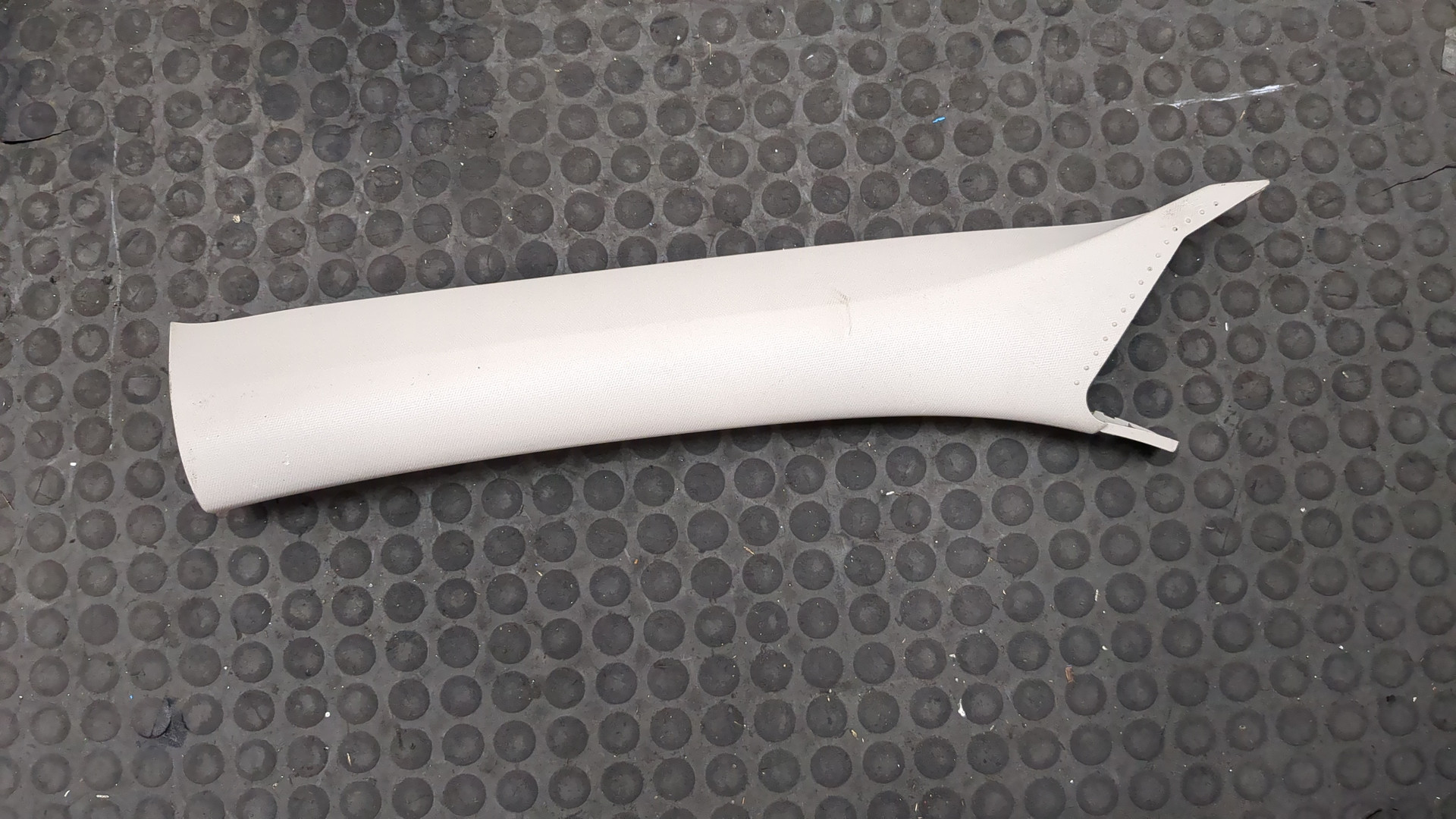 Обшивка стойки