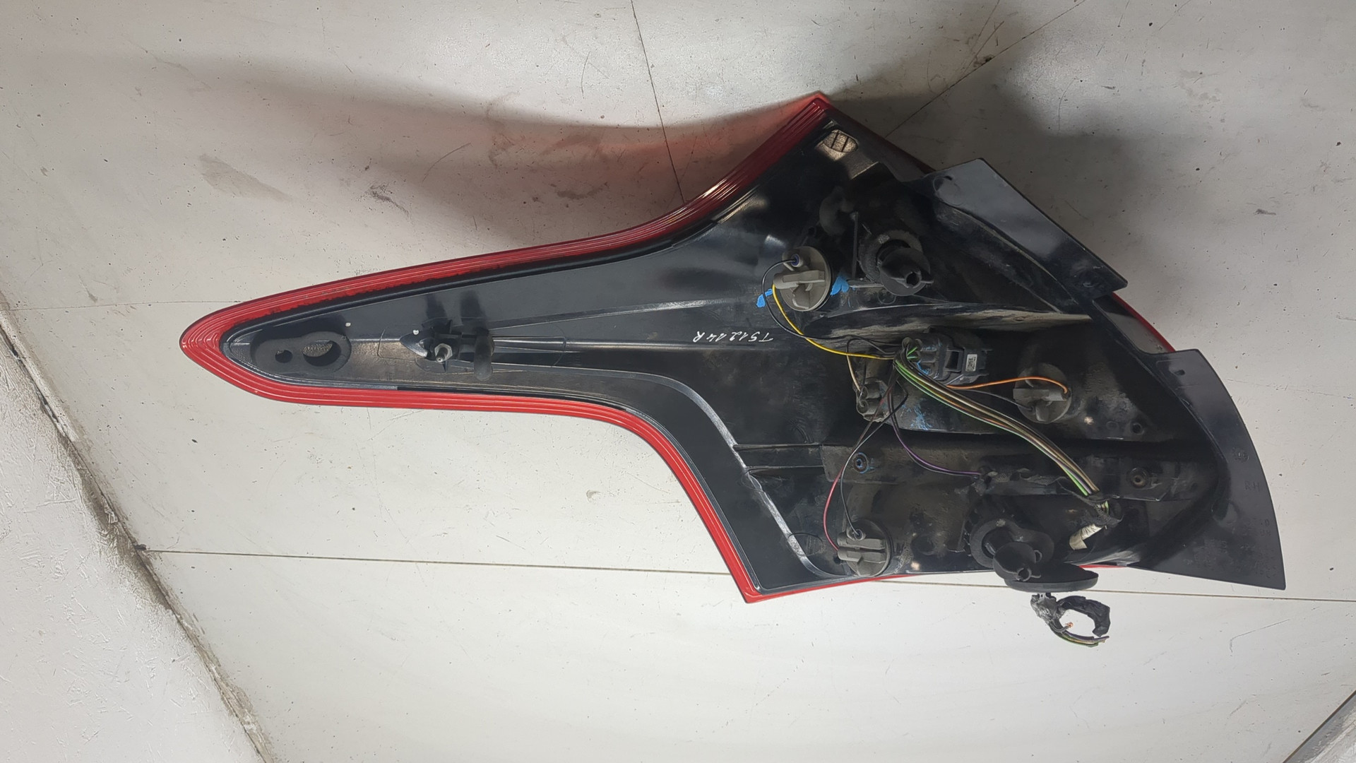 Фонарь задний правый