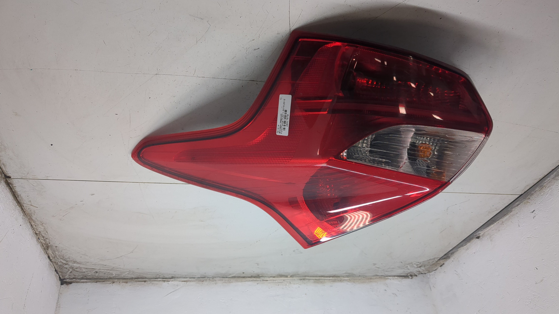 Фонарь задний правый