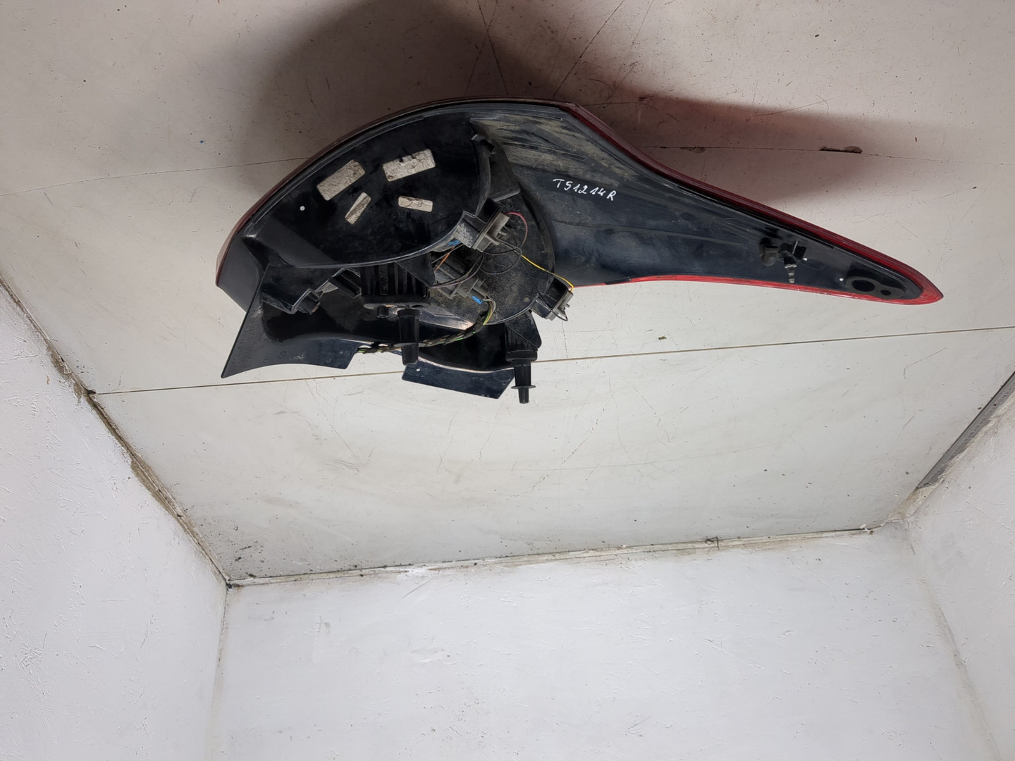 Фонарь задний правый