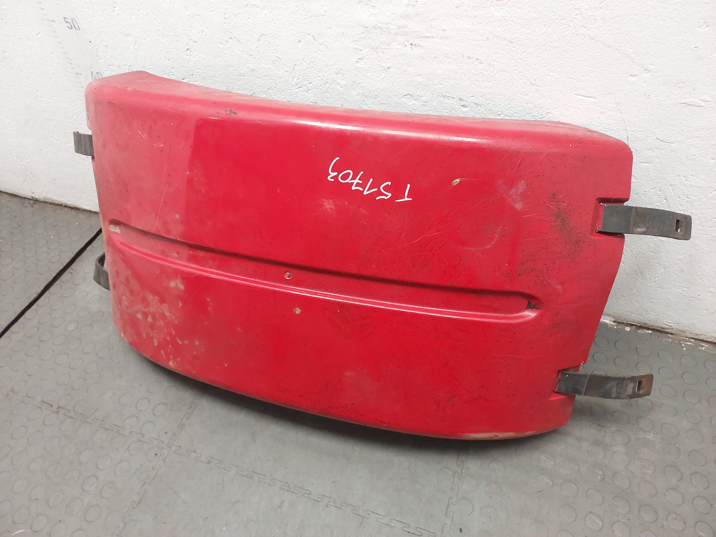 Крыло заднее правое